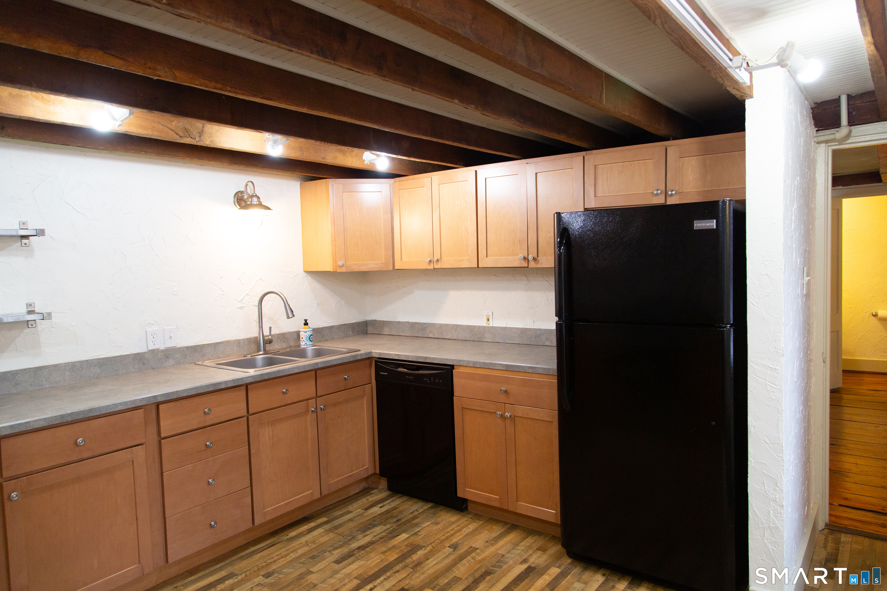 Photo 17 of 1187 Mount Carmel Avenue, North Haven, CT