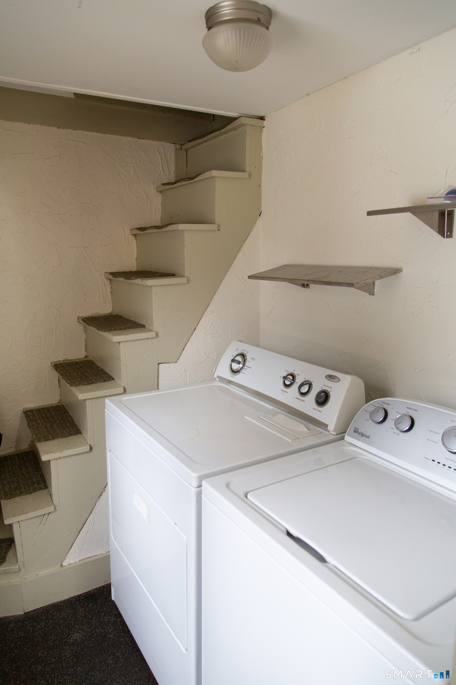 Photo 19 of 1187 Mount Carmel Avenue, North Haven, CT