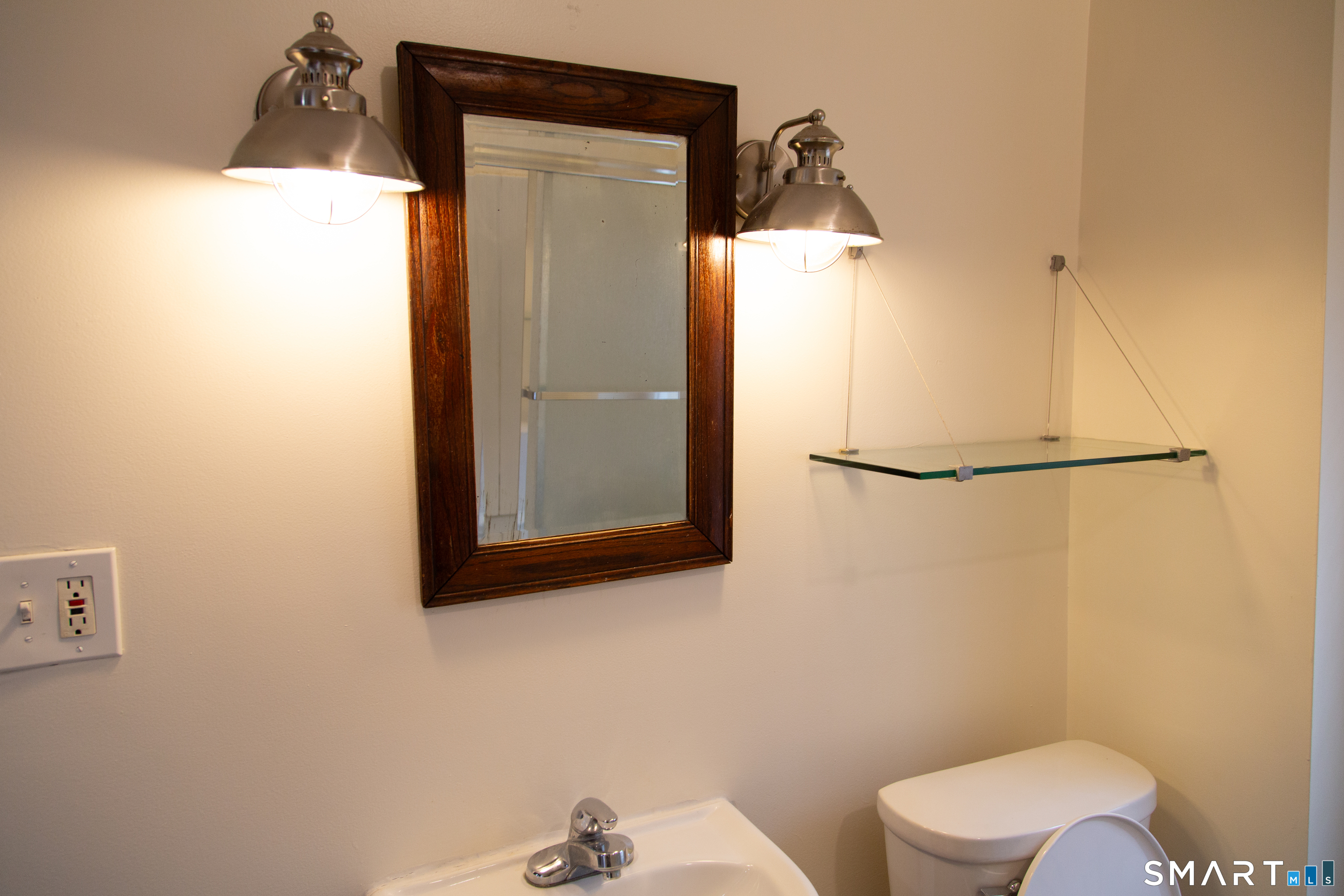 Photo 36 of 1187 Mount Carmel Avenue, North Haven, CT