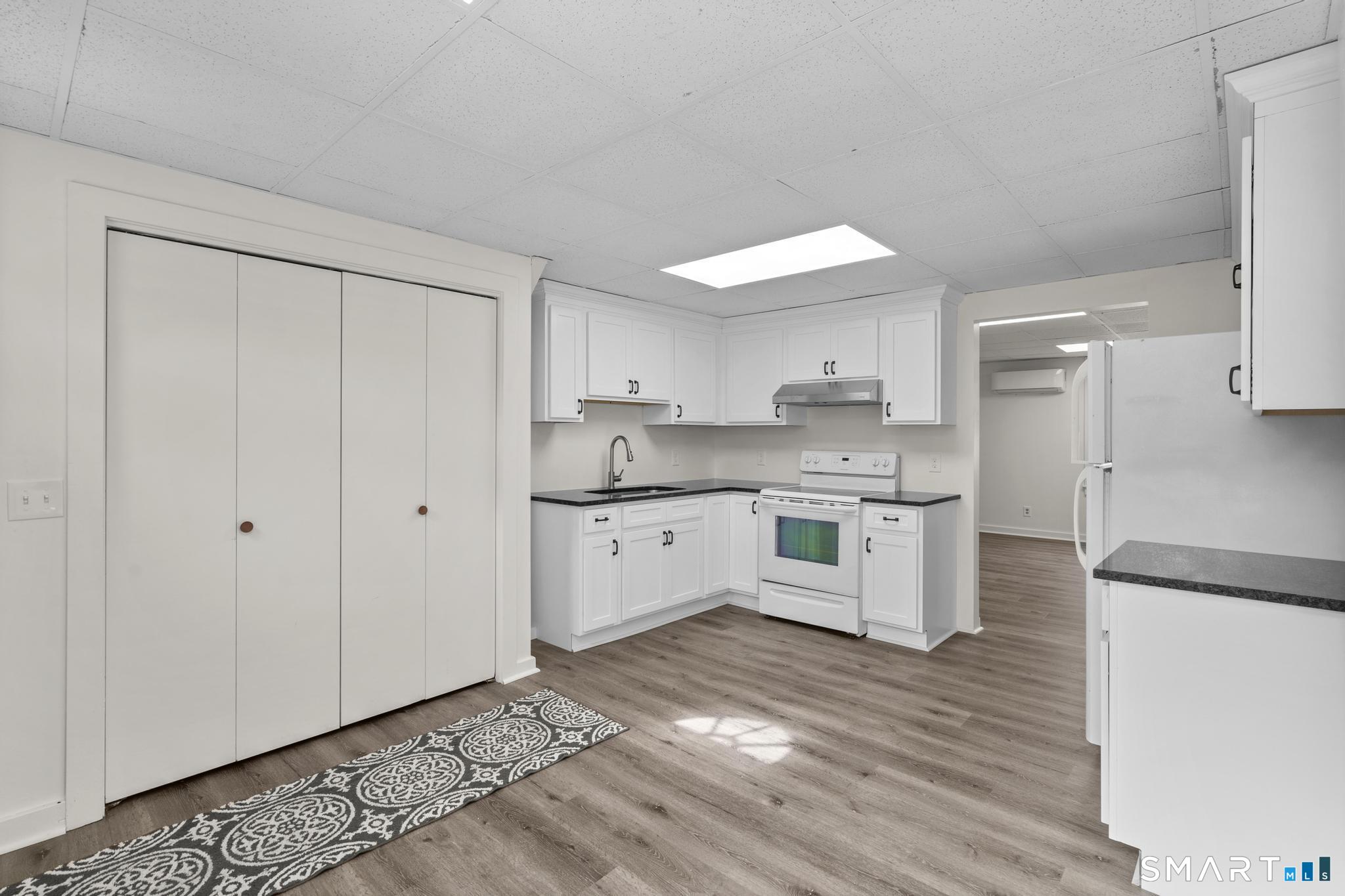 Homes for sale in New Hartford, CT | 433 Main St, New Hartford, CT 06057 | MLS# 24148826