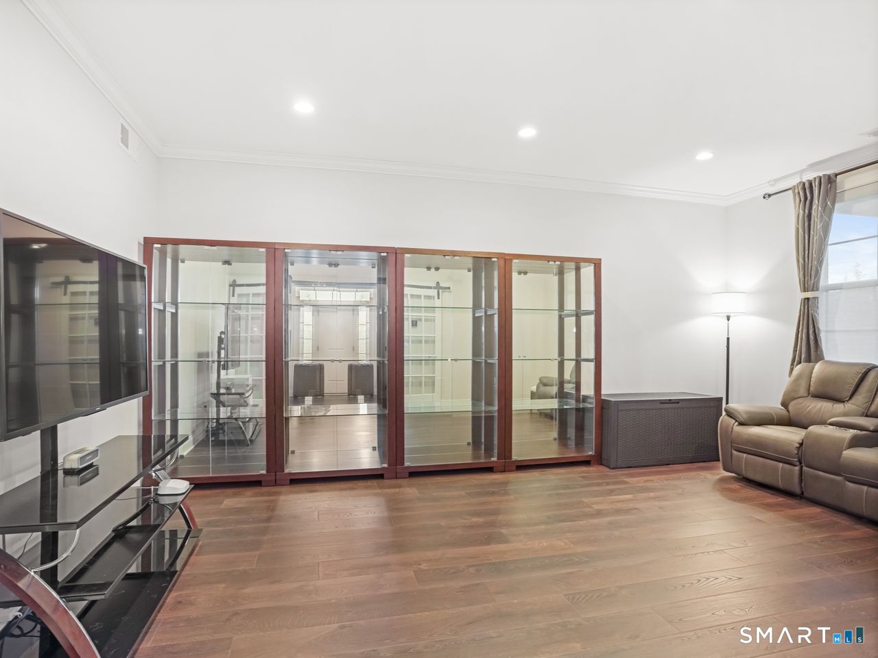 Homes for sale in Danbury, CT | 185 Brentwood Cir #185, Danbury, CT 06810 | MLS# 24148597