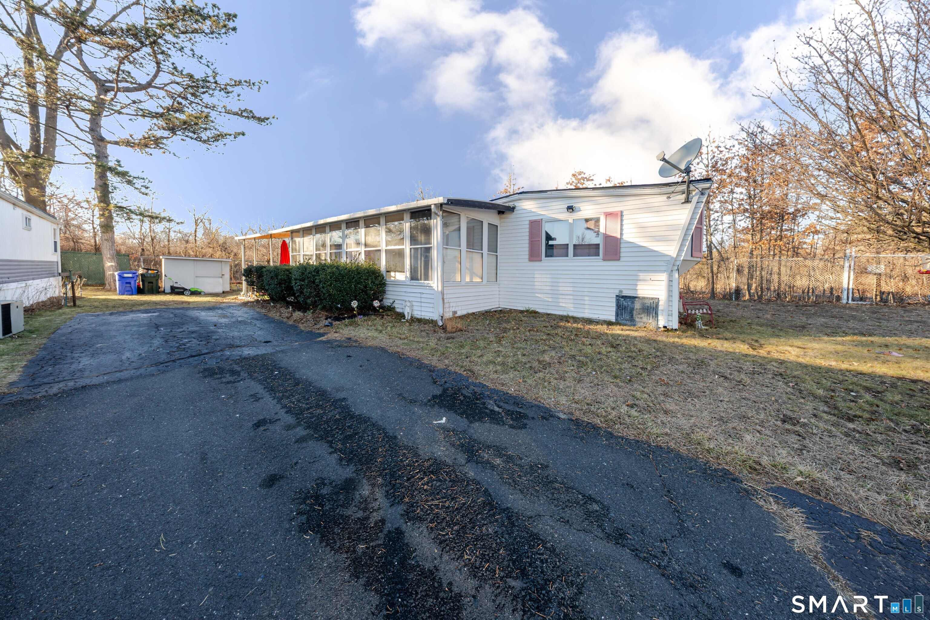 Homes for sale in East Hartford, CT | 93 Shawnee Rd, East Hartford, CT 06118 | MLS# 24148842