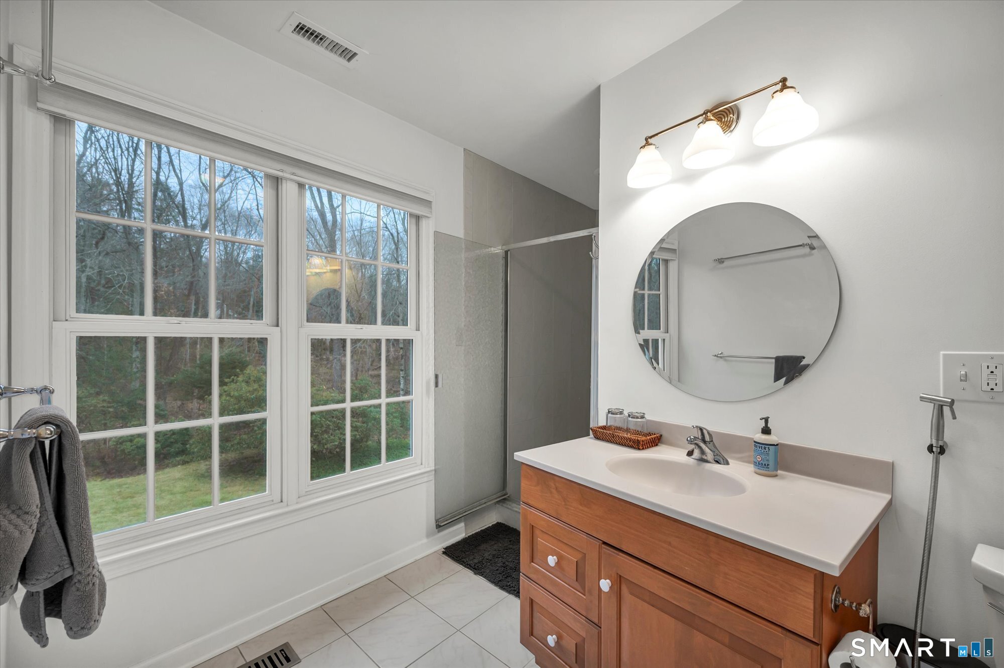 Homes for sale in Madison, CT | 25 Williamsburg Cir, Madison, CT 06443 | MLS# 24146422