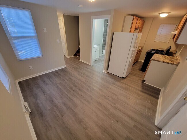 Photo 7 of 282 Davenport Avenue, New Haven, CT