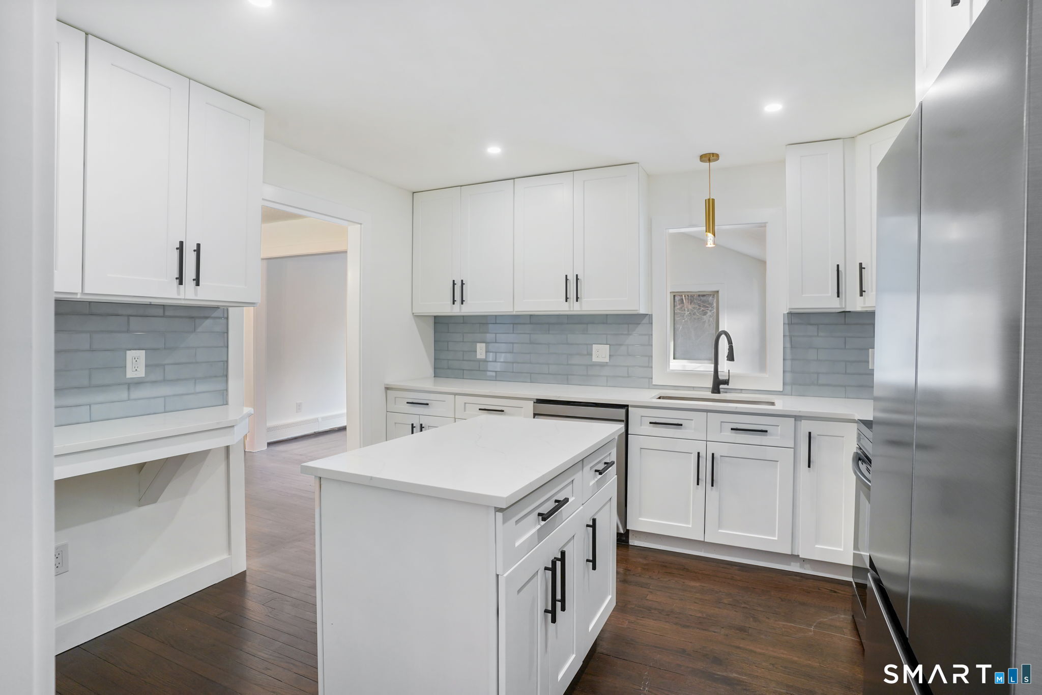 Homes for sale in Ansonia, CT | 5 Pin Oak Ln, Ansonia, CT 06401 | MLS# 24148946