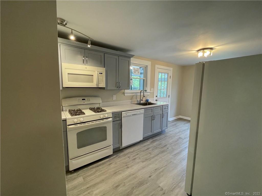 Photo 6 of 477 Main Street, Cromwell, CT