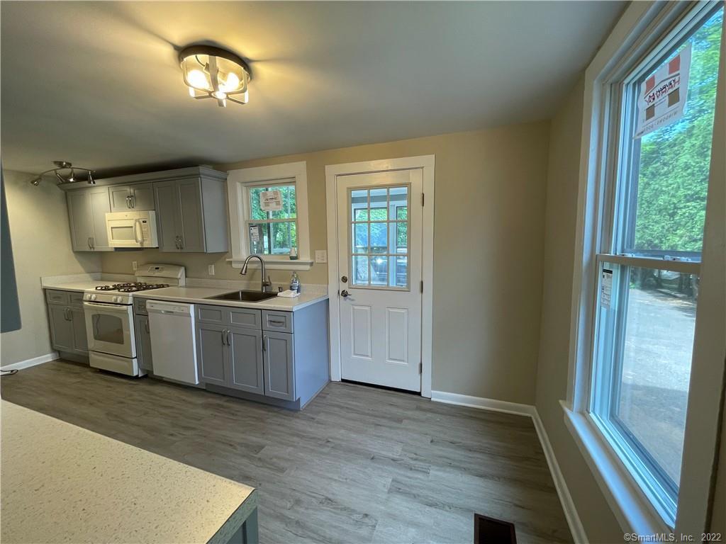 Photo 8 of 477 Main Street, Cromwell, CT