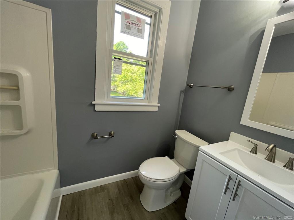 Photo 10 of 477 Main Street, Cromwell, CT