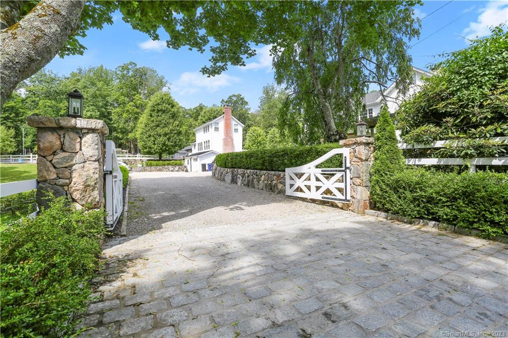 Photo 39 of 141 Norwalk Road, Norwalk, CT