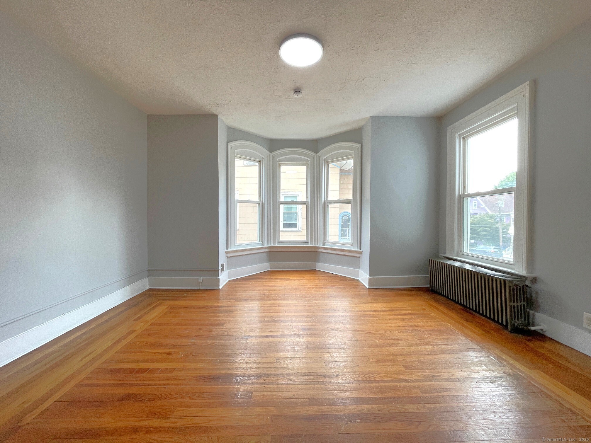 Photo 4 of 303 Lexington Avenue, New Haven, CT