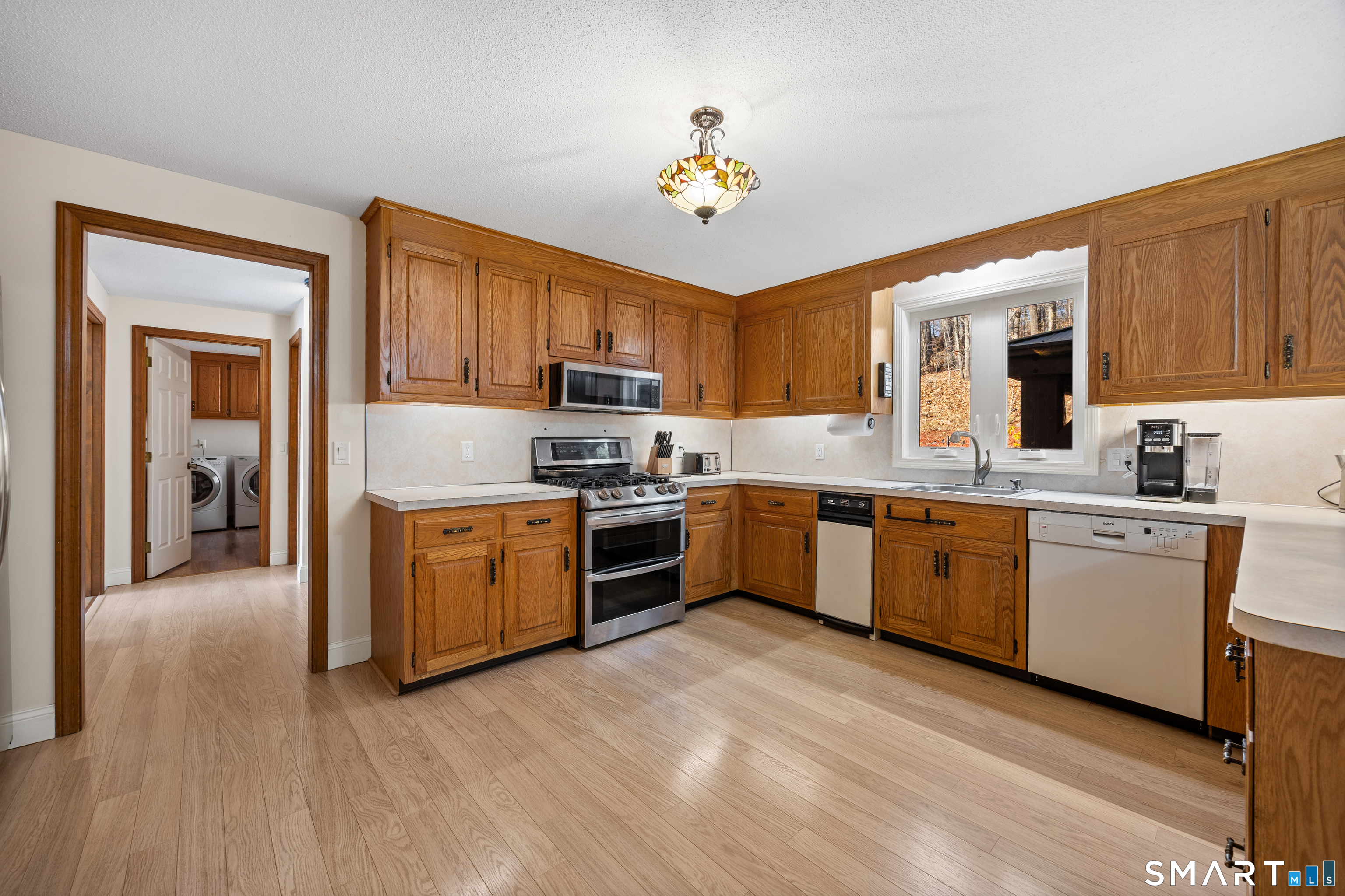 Homes for sale in Farmington, CT | 32 Canterbury Ln, Farmington, CT 06085 | MLS# 24148893