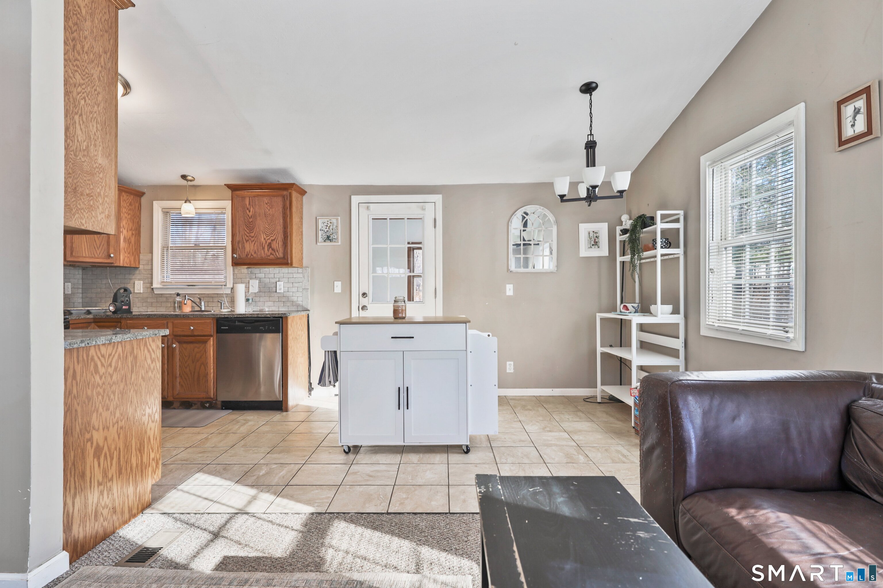 Photo 4 of 21 Hill Top Lane, Litchfield, CT