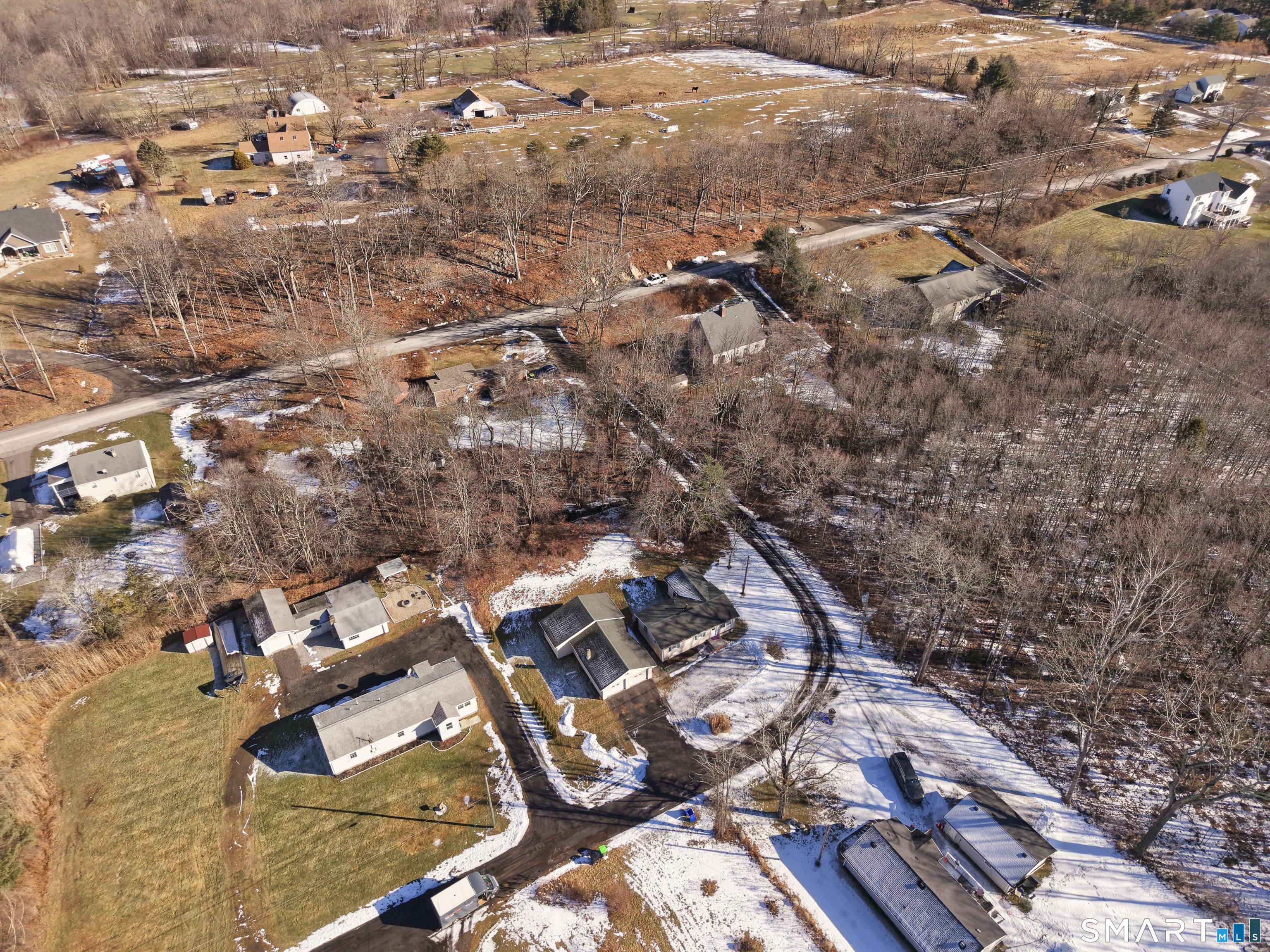 Photo 33 of 21 Hill Top Lane, Litchfield, CT