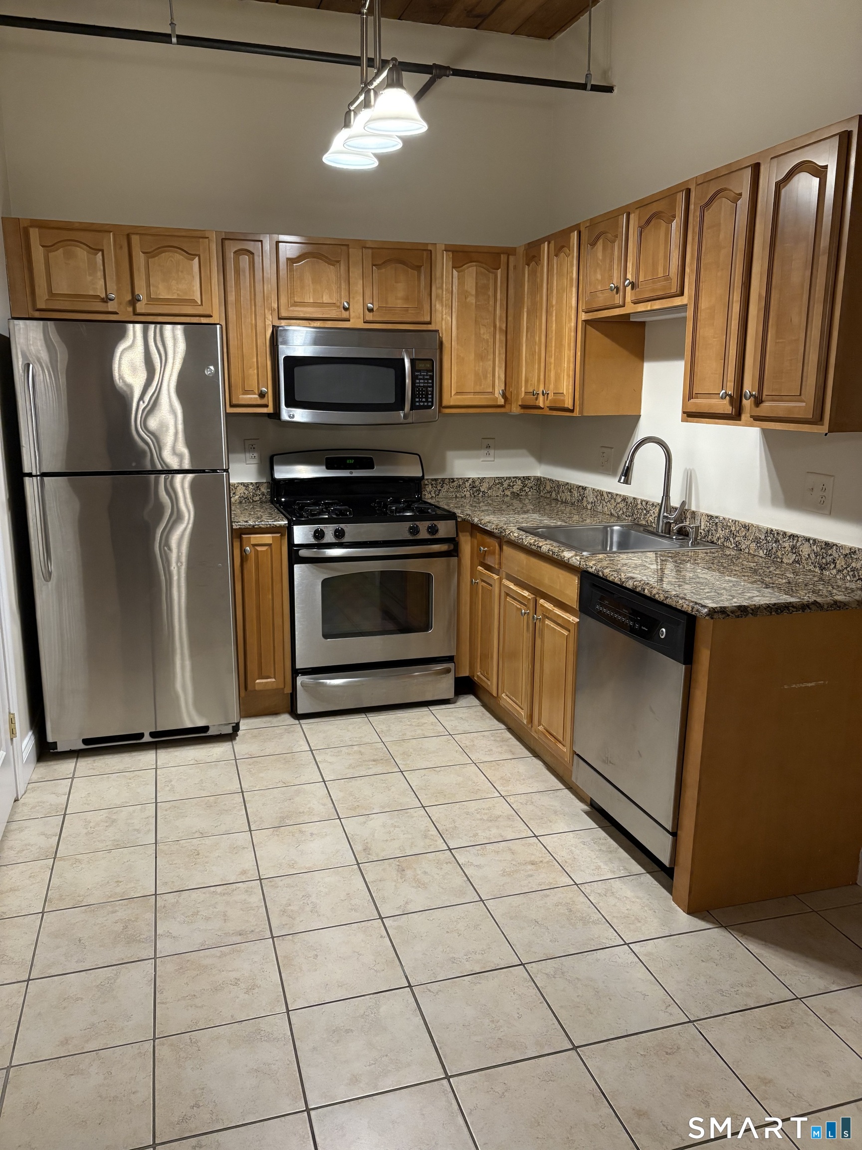 Homes for sale in Shelton, CT | 145 Canal St #12, Shelton, CT 06484 | MLS# 24148757