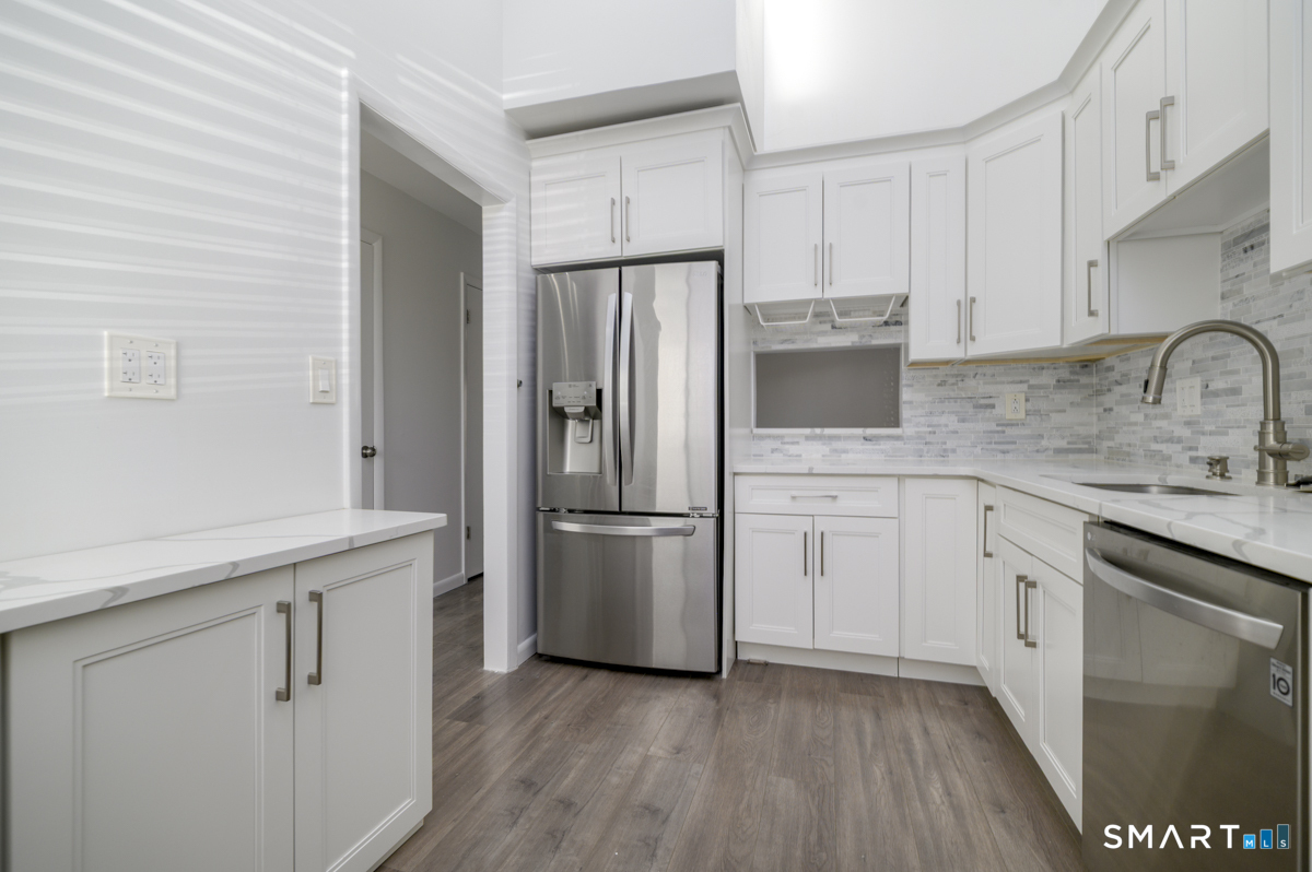 Homes for sale in Stamford, CT | 2437 Bedford St #H4, Stamford, CT 06905 | MLS# 24147956