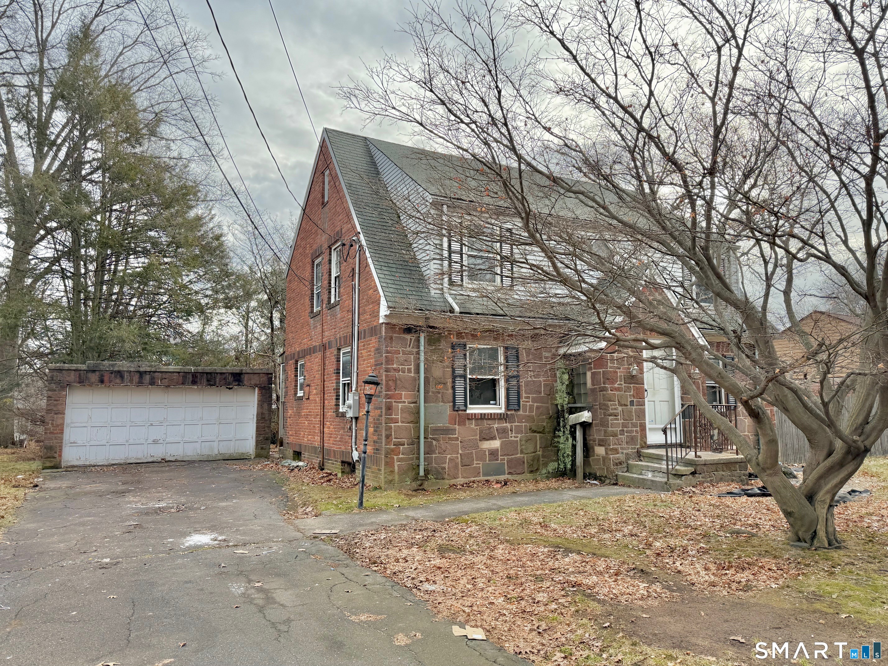 Homes for sale in Hartford, CT | 60 Hubbard Rd, Hartford, CT 06114 | MLS# 24148994