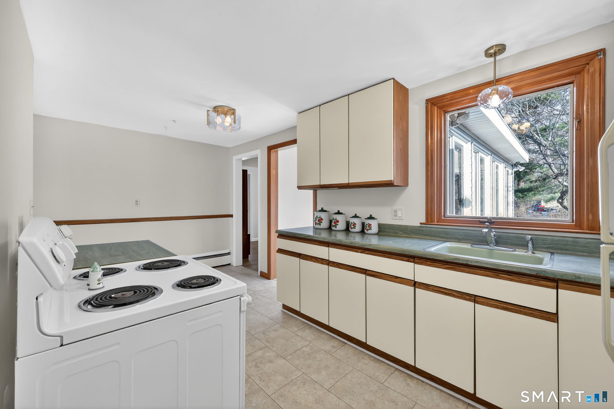 Photo 9 of 6 Ellis Road, Enfield, CT