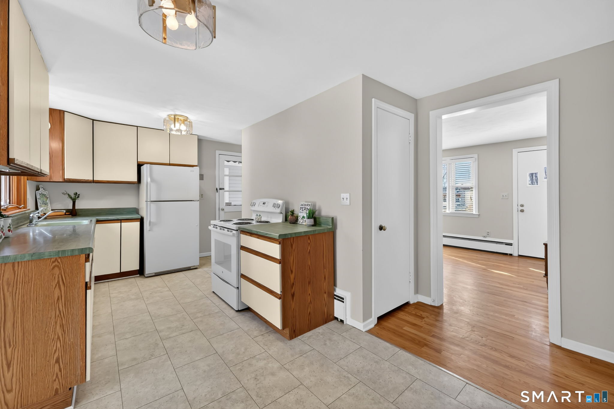 Photo 8 of 6 Ellis Road, Enfield, CT