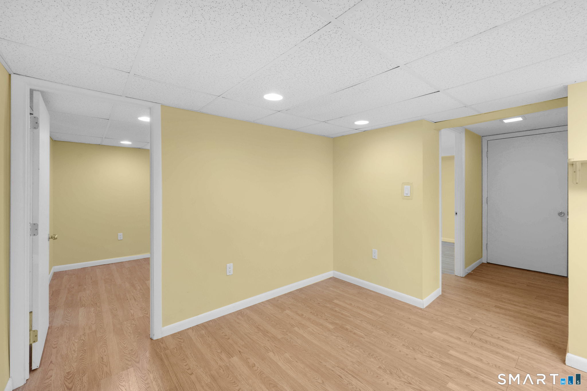 Photo 31 of 6 Ellis Road, Enfield, CT