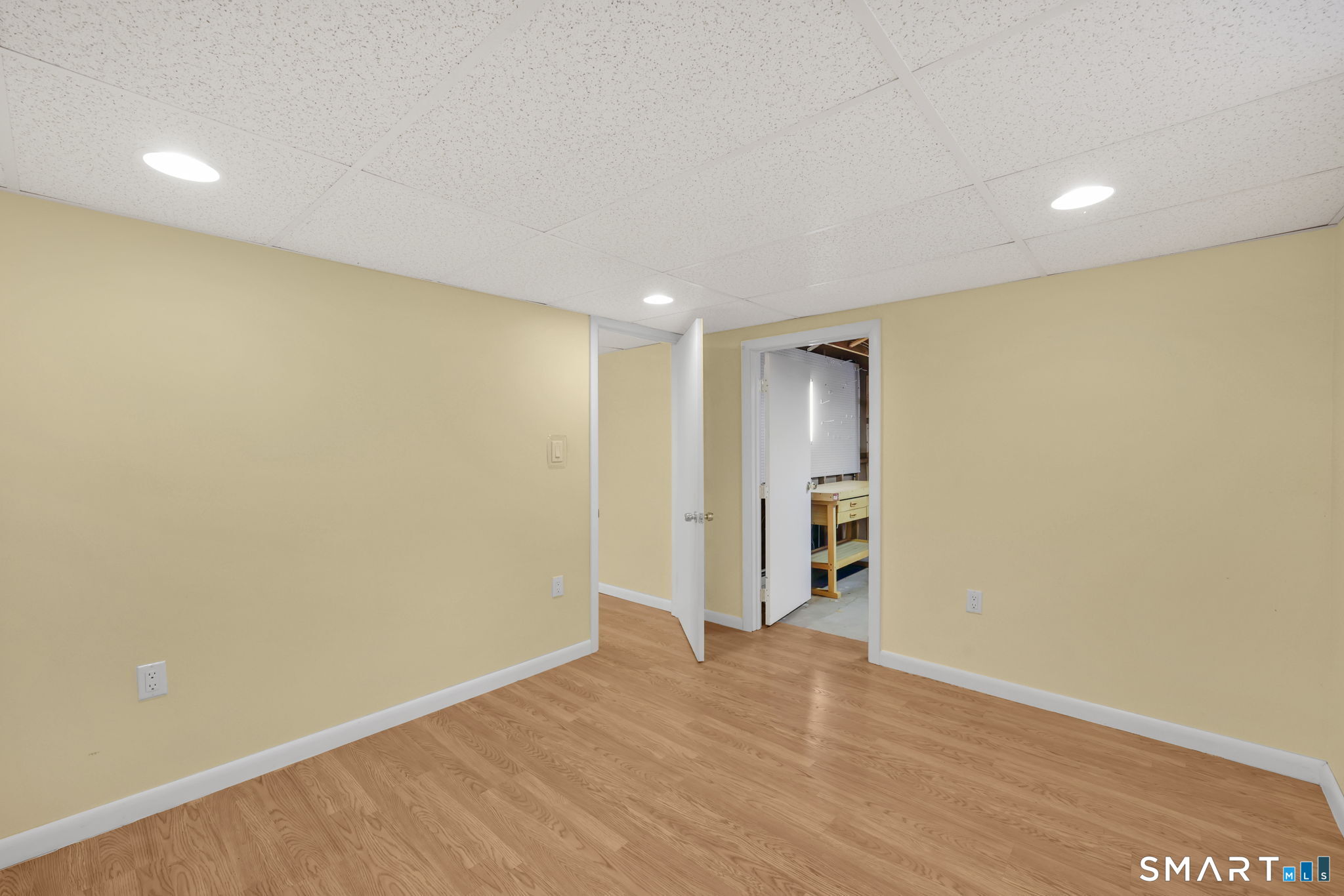 Photo 32 of 6 Ellis Road, Enfield, CT