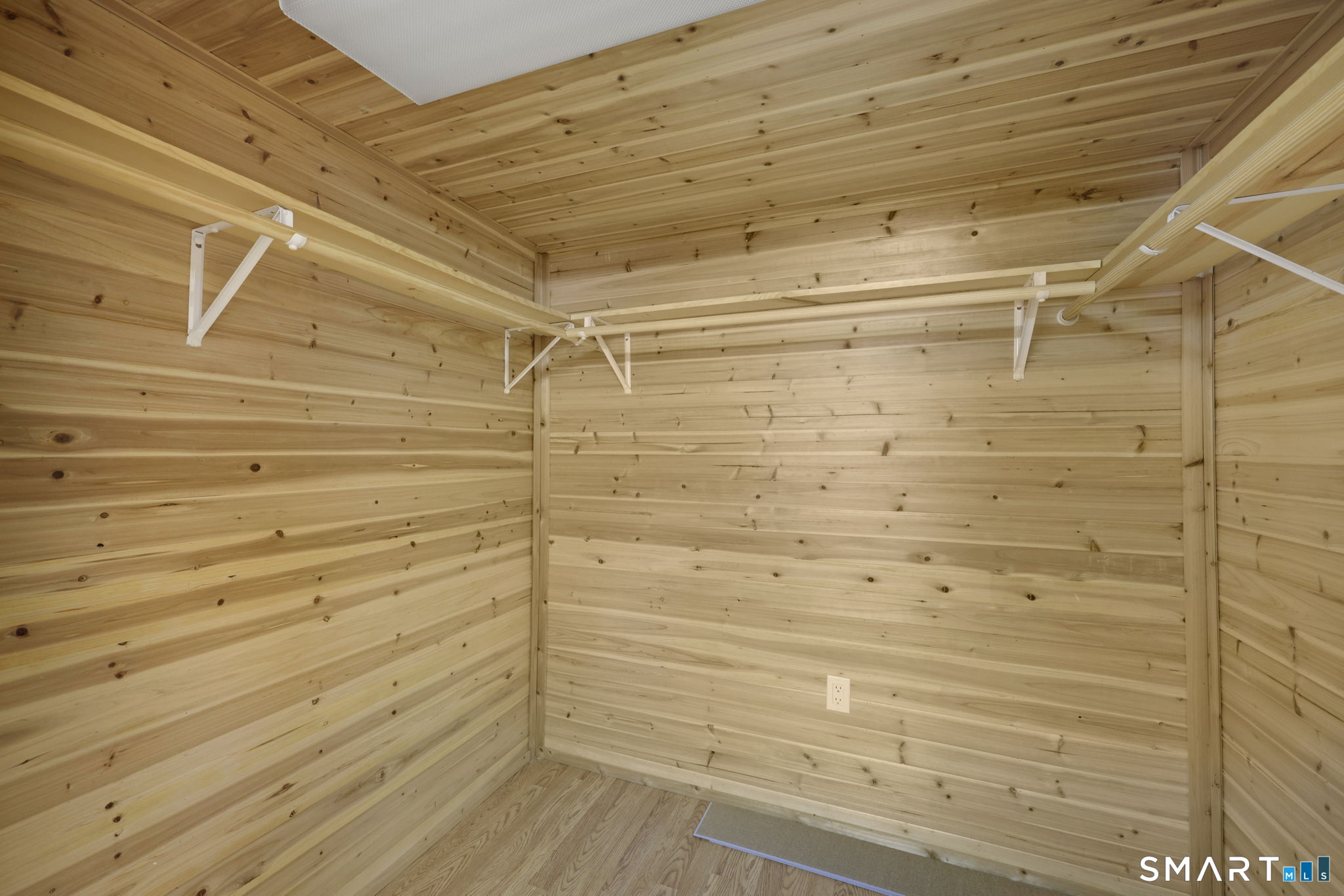 Photo 36 of 6 Ellis Road, Enfield, CT