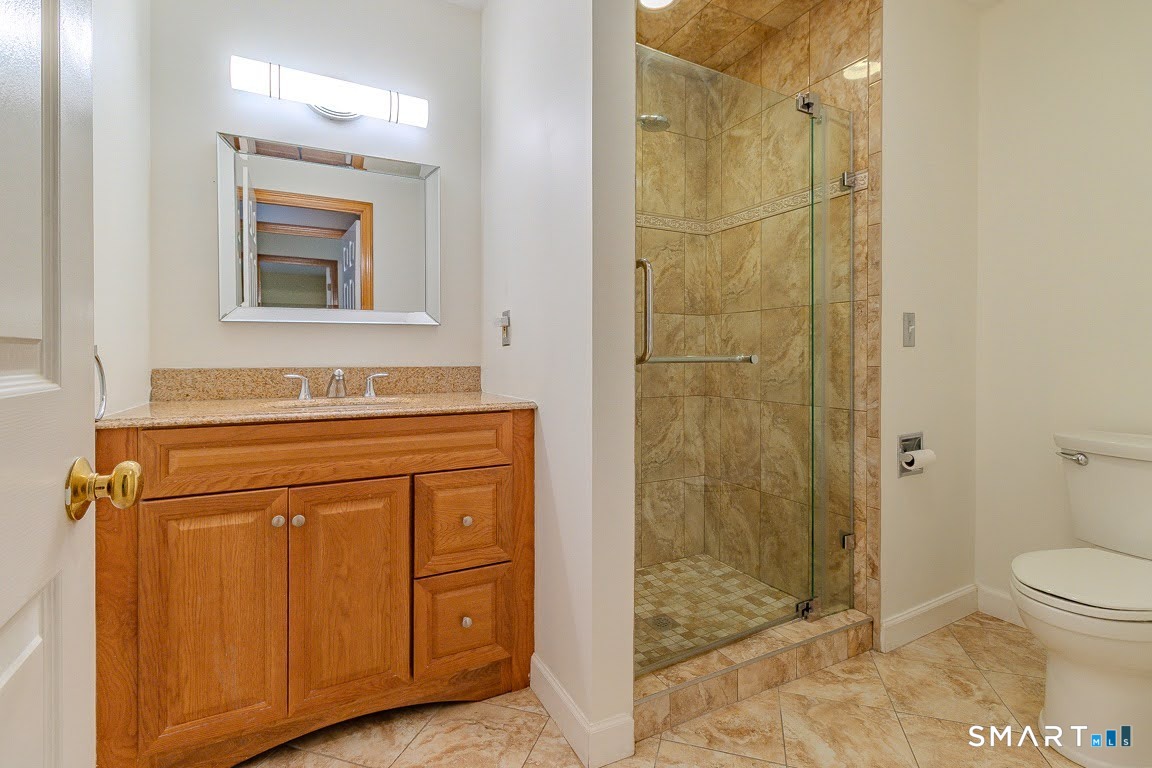 Photo 17 of 261 Foxboro Drive, Newington, CT