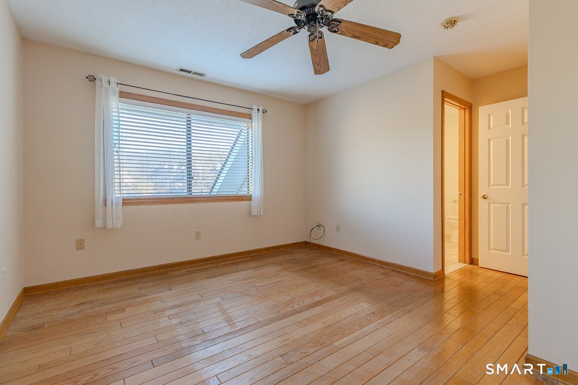 Photo 19 of 261 Foxboro Drive, Newington, CT