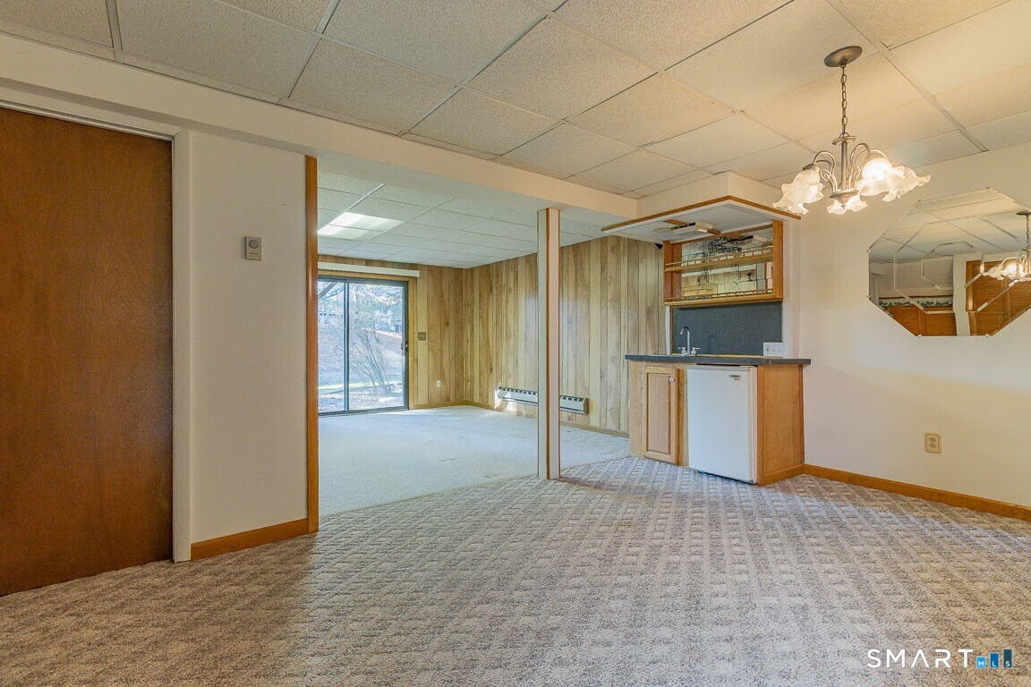 Photo 22 of 261 Foxboro Drive, Newington, CT