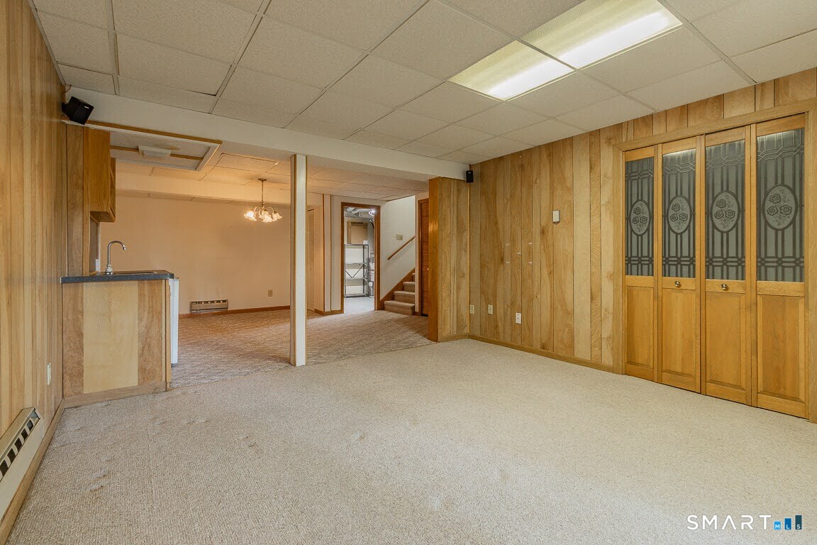 Photo 23 of 261 Foxboro Drive, Newington, CT