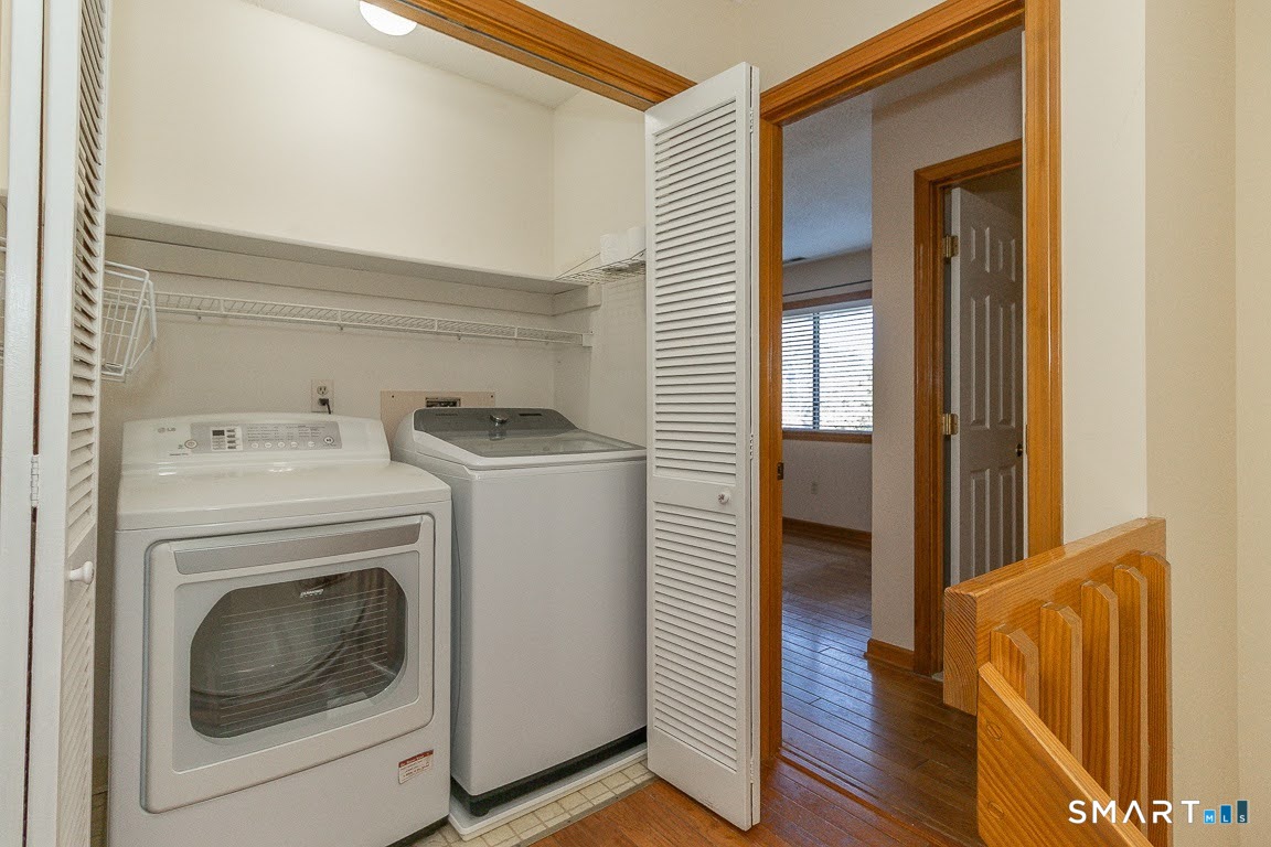 Photo 20 of 261 Foxboro Drive, Newington, CT