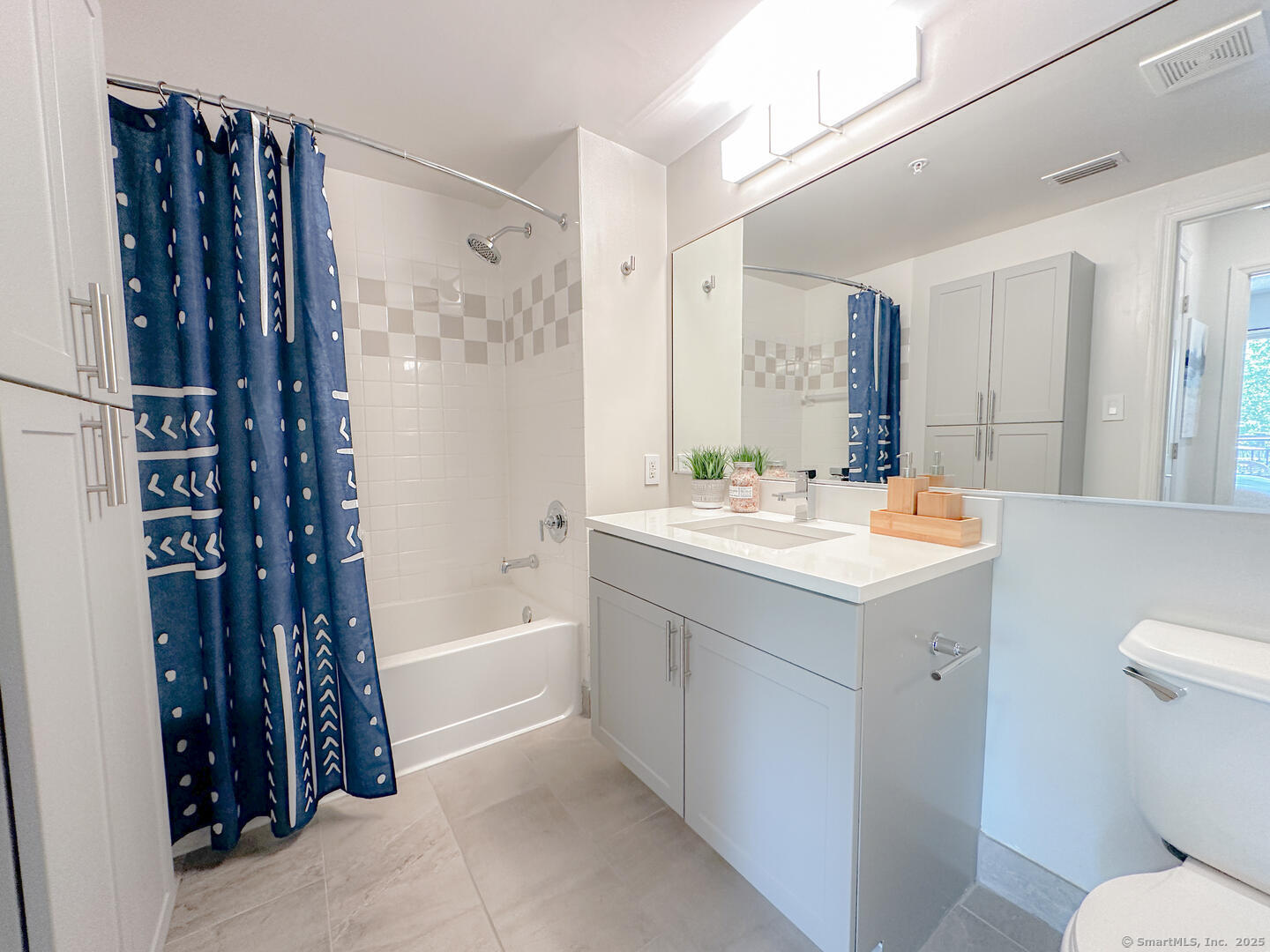 Photo 11 of 52 Forest Street, Stamford, CT