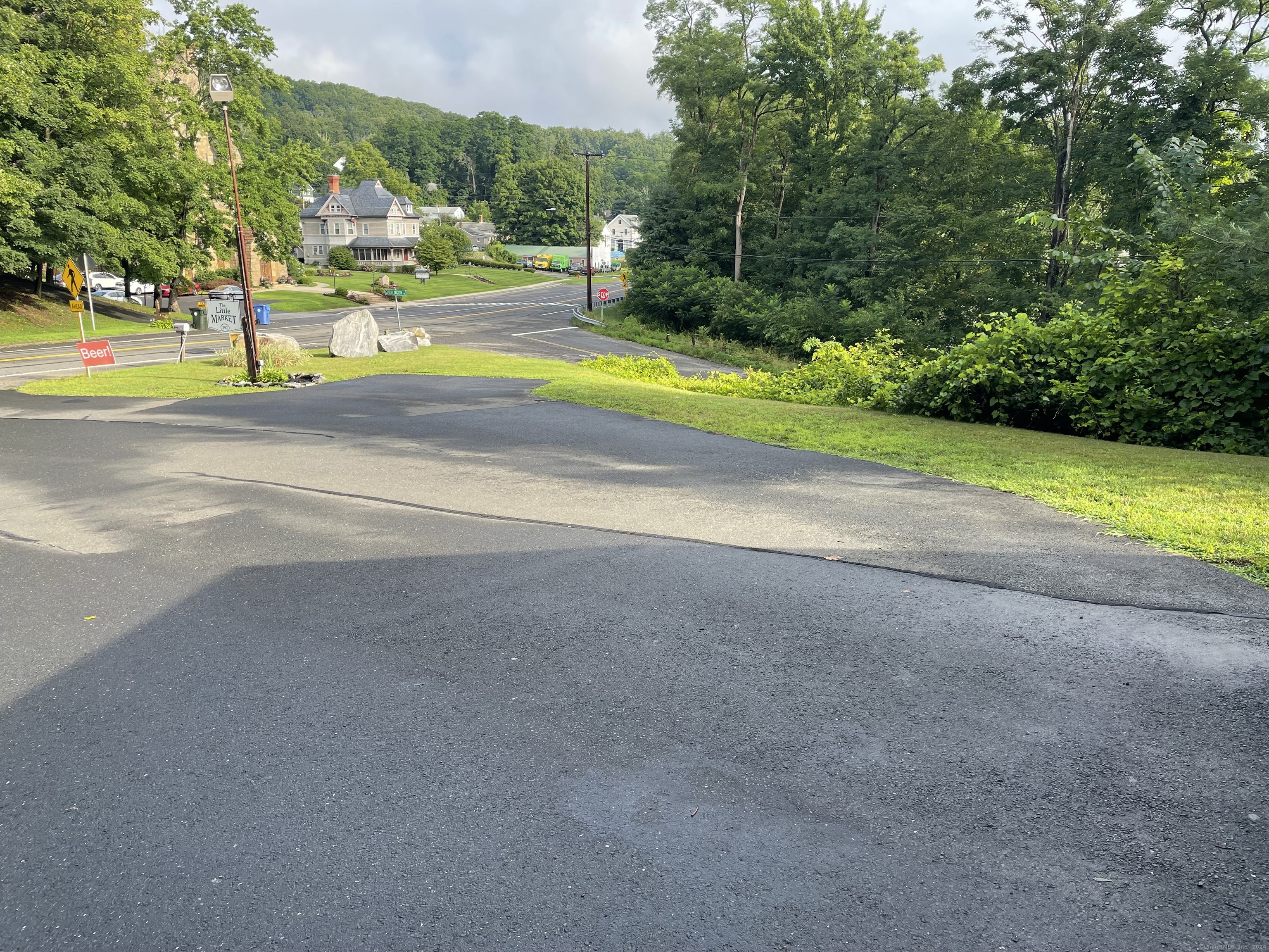 292 Canton, Burlington, 06013, 0 , 0 ,0,Commercial For Lease,For Rent,Canton,0,24149054