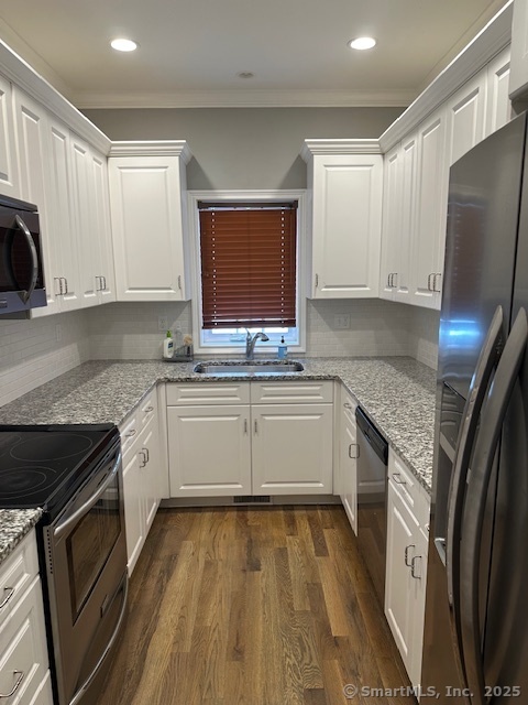 Photo 2 of 17 Vermont Avenue, Fairfield, CT