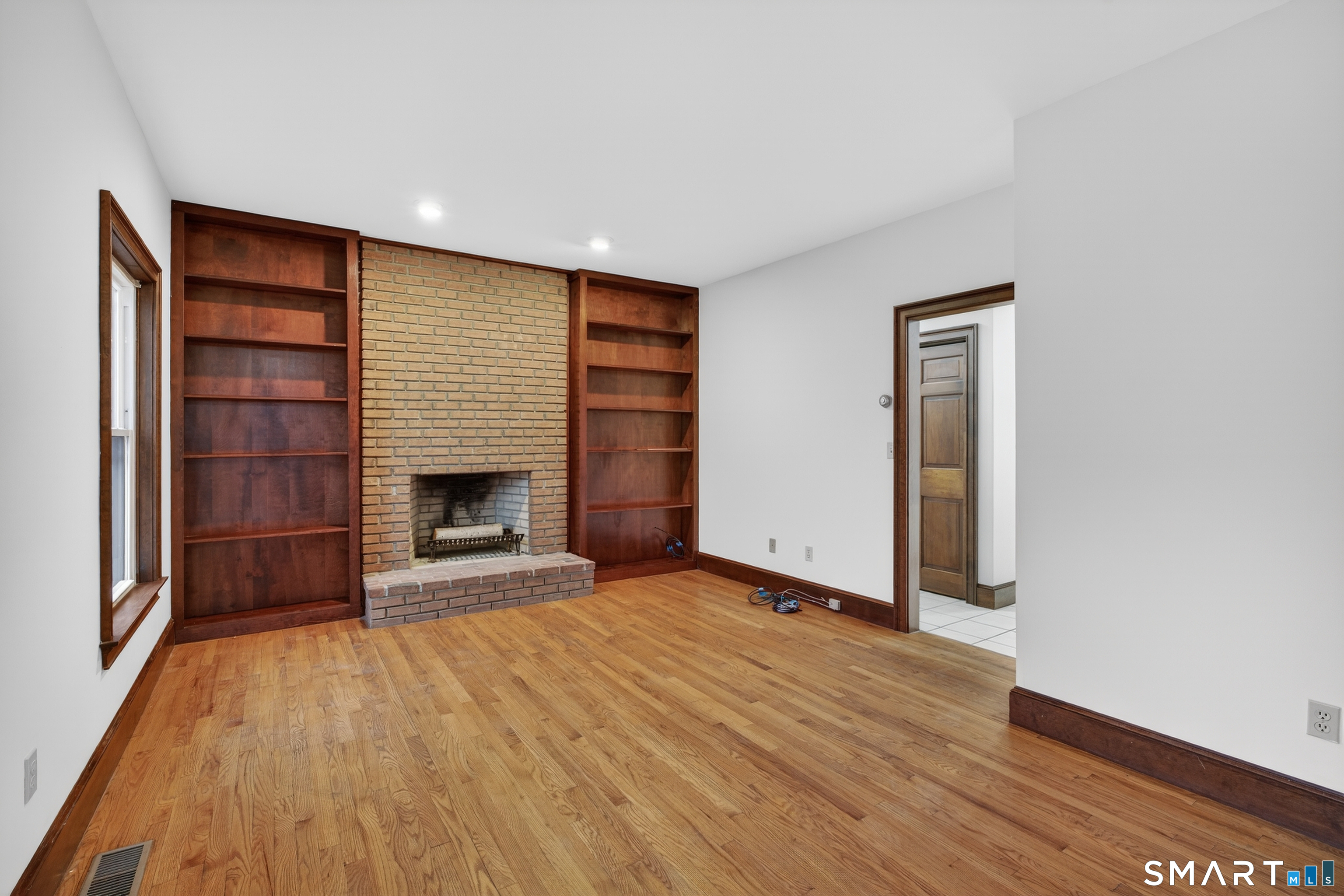 Photo 18 of 82 Limewood Avenue, Branford, CT