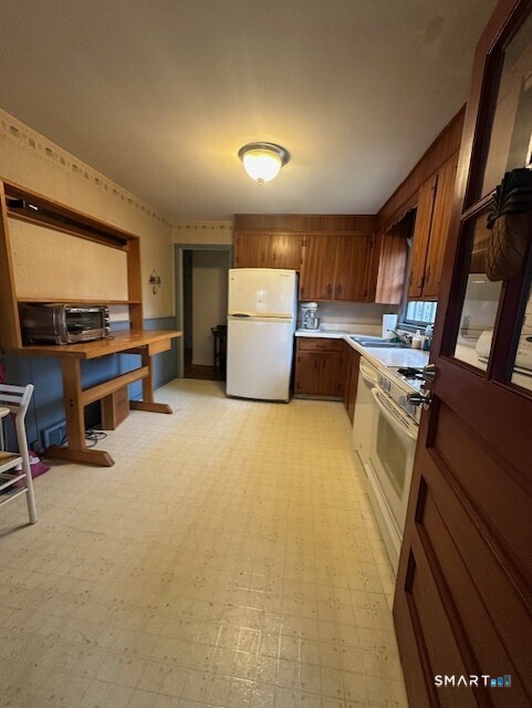 Homes for sale in Monroe, CT | 602 Fan Hill Rd, Monroe, CT 06468 | MLS# 24148905