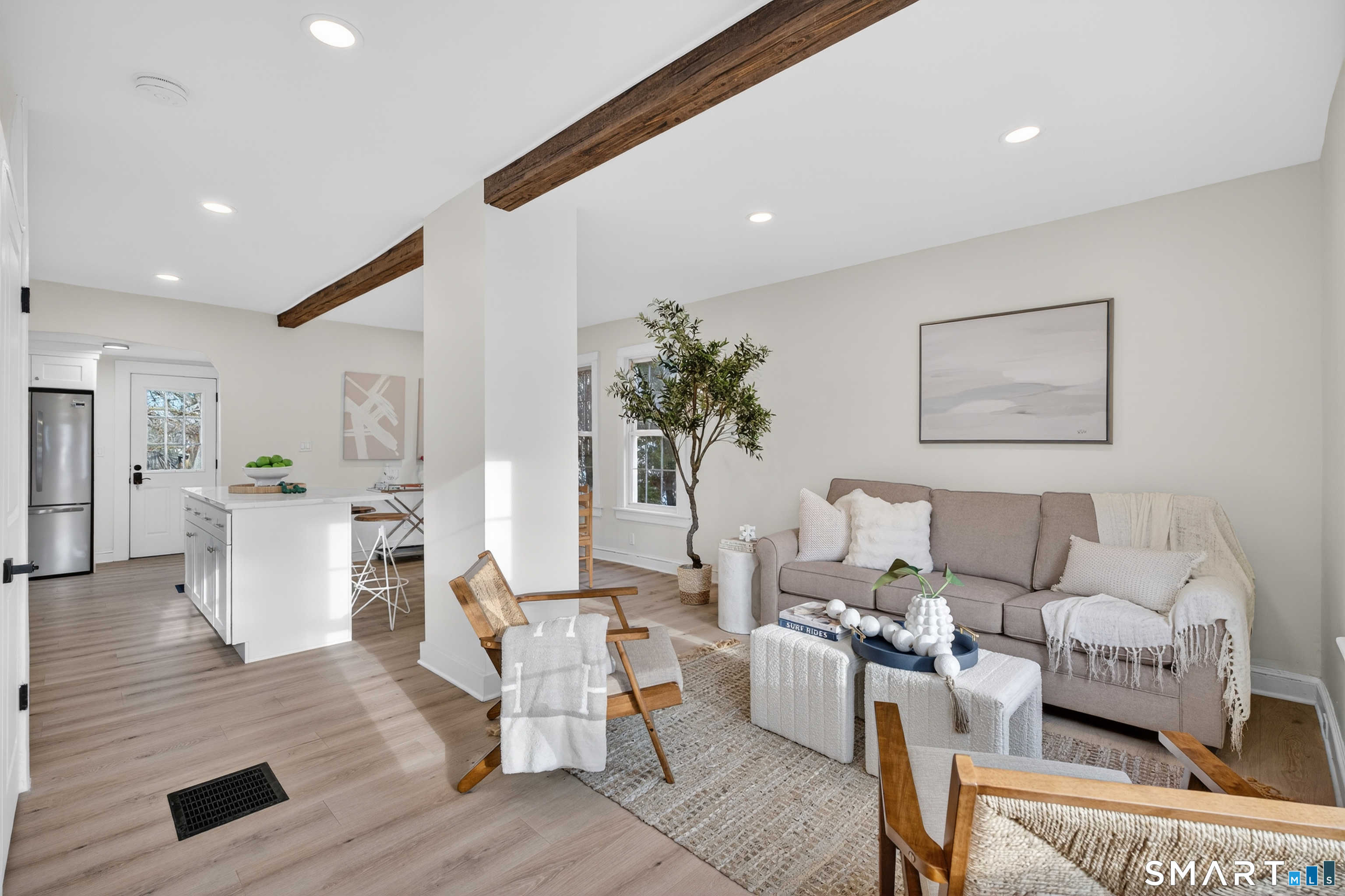 Homes for sale in Milford, CT | 190 W Main St, Milford, CT 06460 | MLS# 24149169