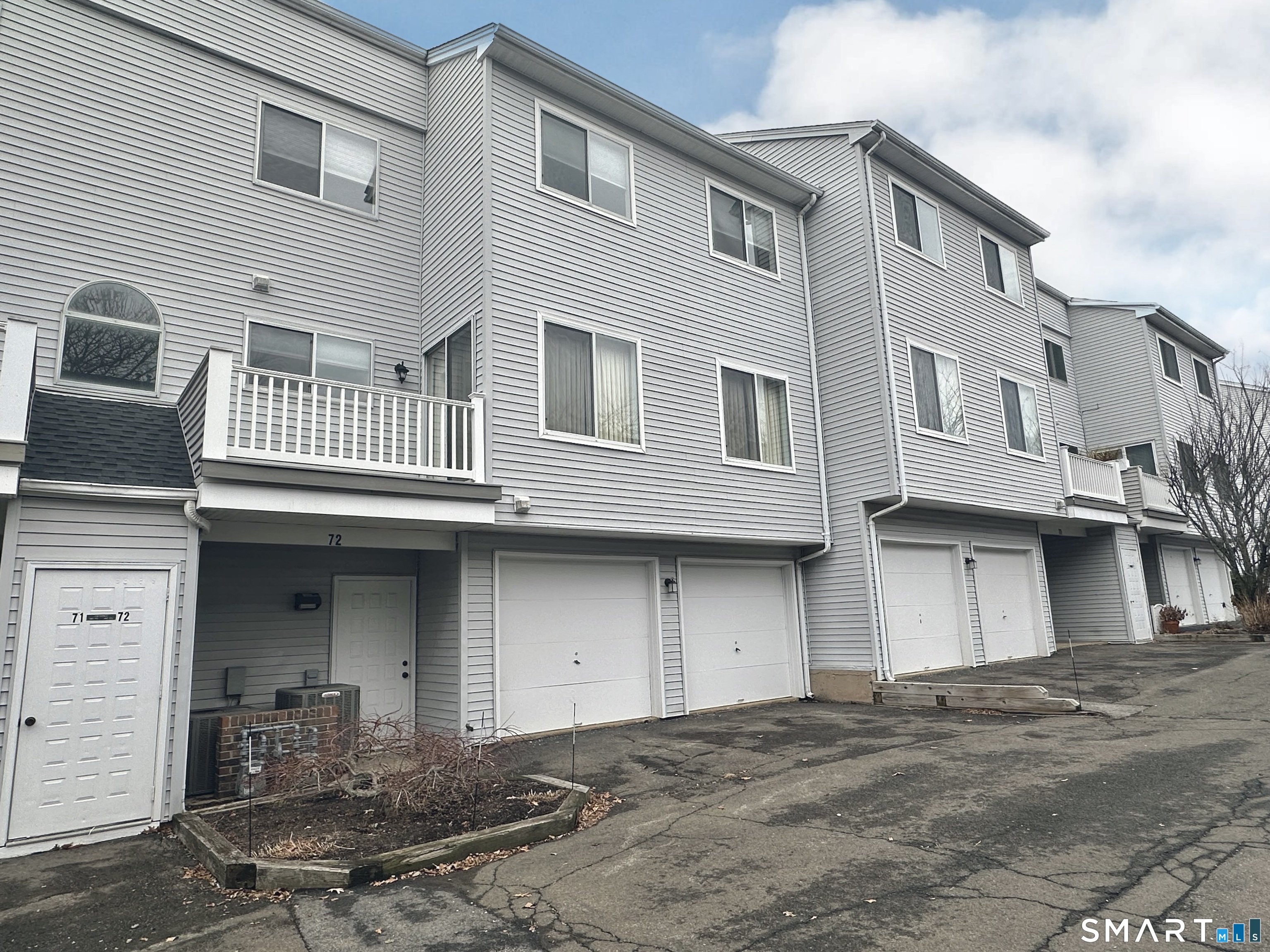 Homes for sale in Wallingford, CT | 72 Staffordshire Commons Dr #72, Wallingford, CT 06492 | MLS# 24149125