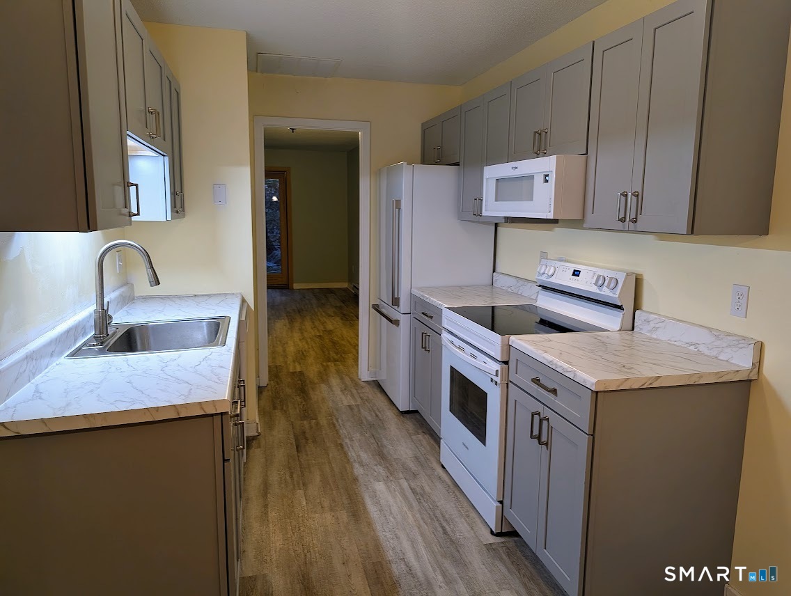 Homes for sale in Winchester, CT | 21 Riveredge Dr #21, Winchester, CT 06098 | MLS# 24149186