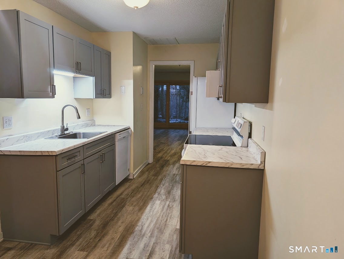 Homes for sale in Winchester, CT | 21 Riveredge Dr #21, Winchester, CT 06098 | MLS# 24149186