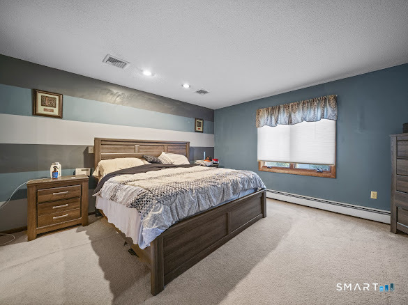 Photo 18 of 266 Knollwood Road, Manchester, CT