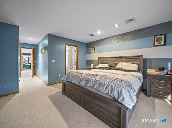 Photo 19 of 266 Knollwood Road, Manchester, CT