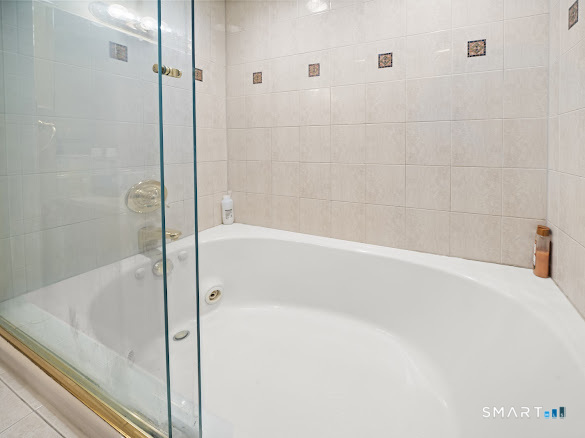 Photo 22 of 266 Knollwood Road, Manchester, CT