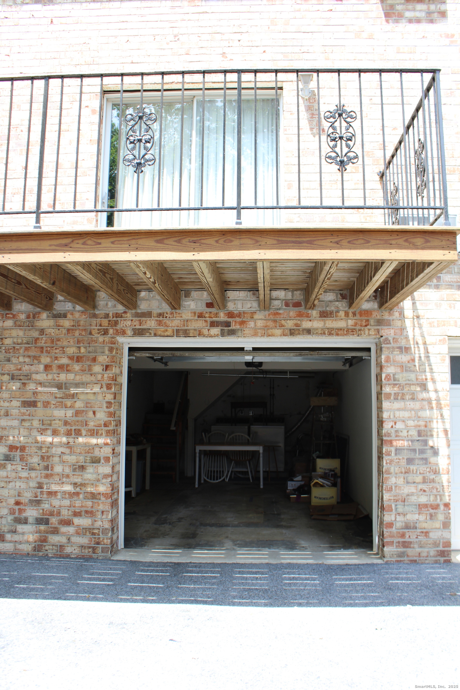 Photo 17 of 39 Woodway Road, Stamford, CT