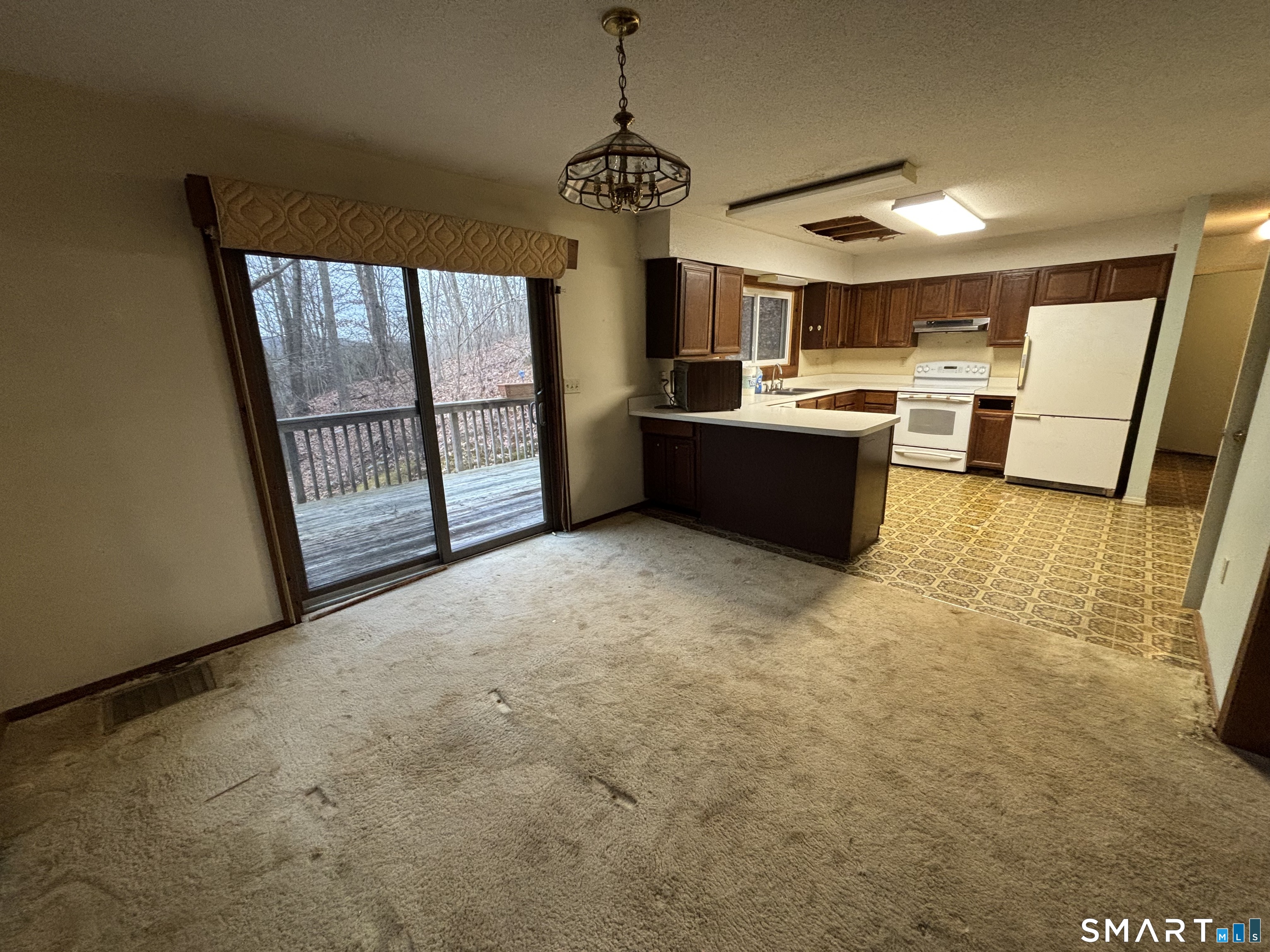 Photo 16 of 26 Village Circle, Naugatuck, CT