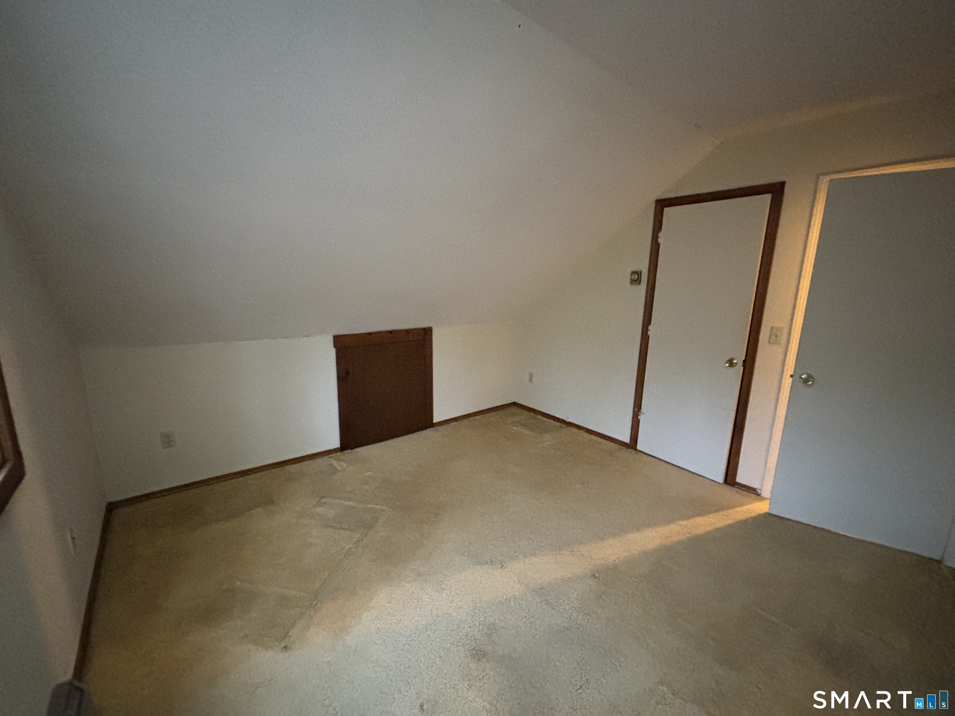 Photo 24 of 26 Village Circle, Naugatuck, CT