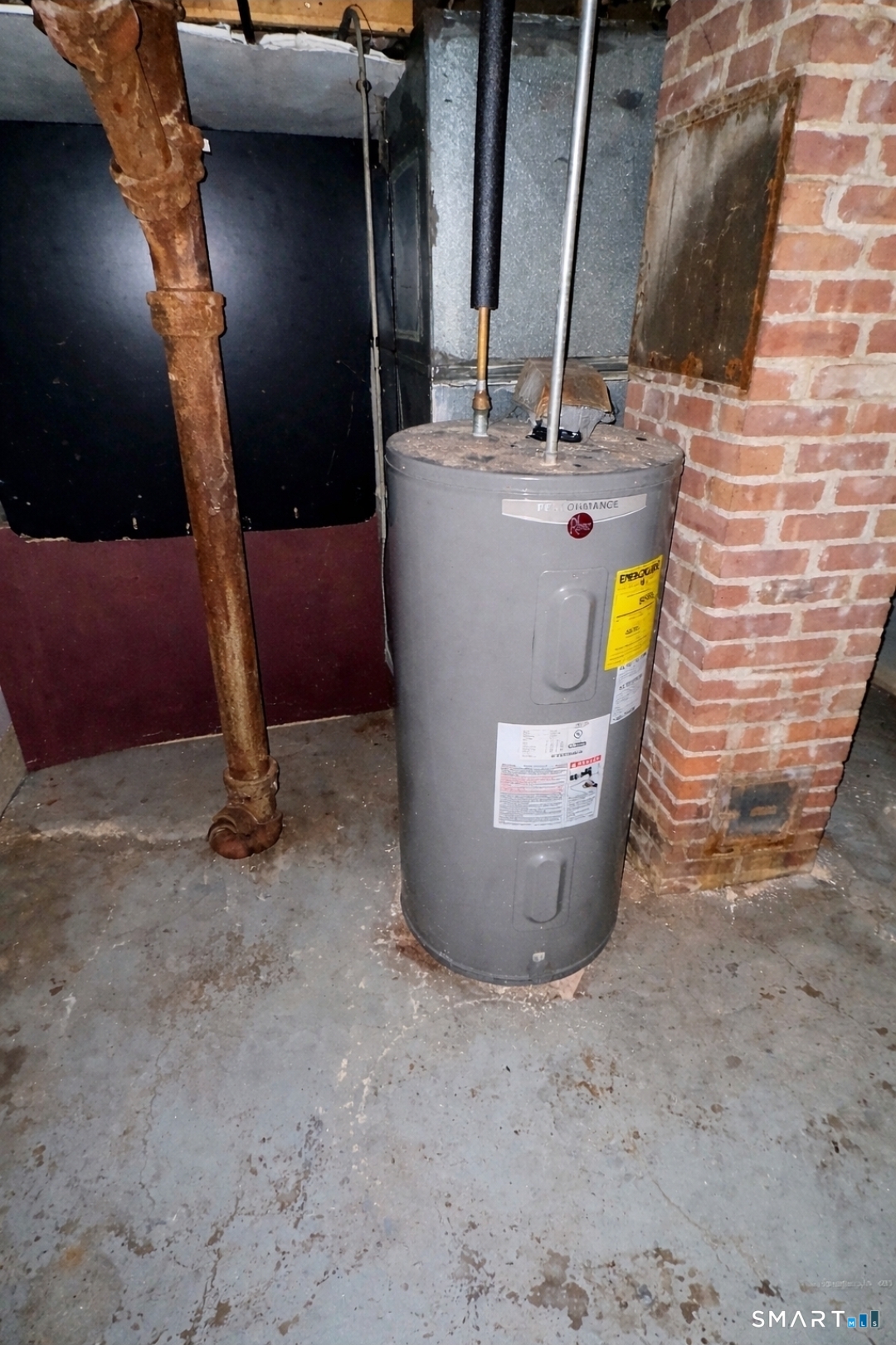 Homes for sale in Hamden, CT | 1002 Winchester Ave, Hamden, CT 06517 | MLS# 24143667