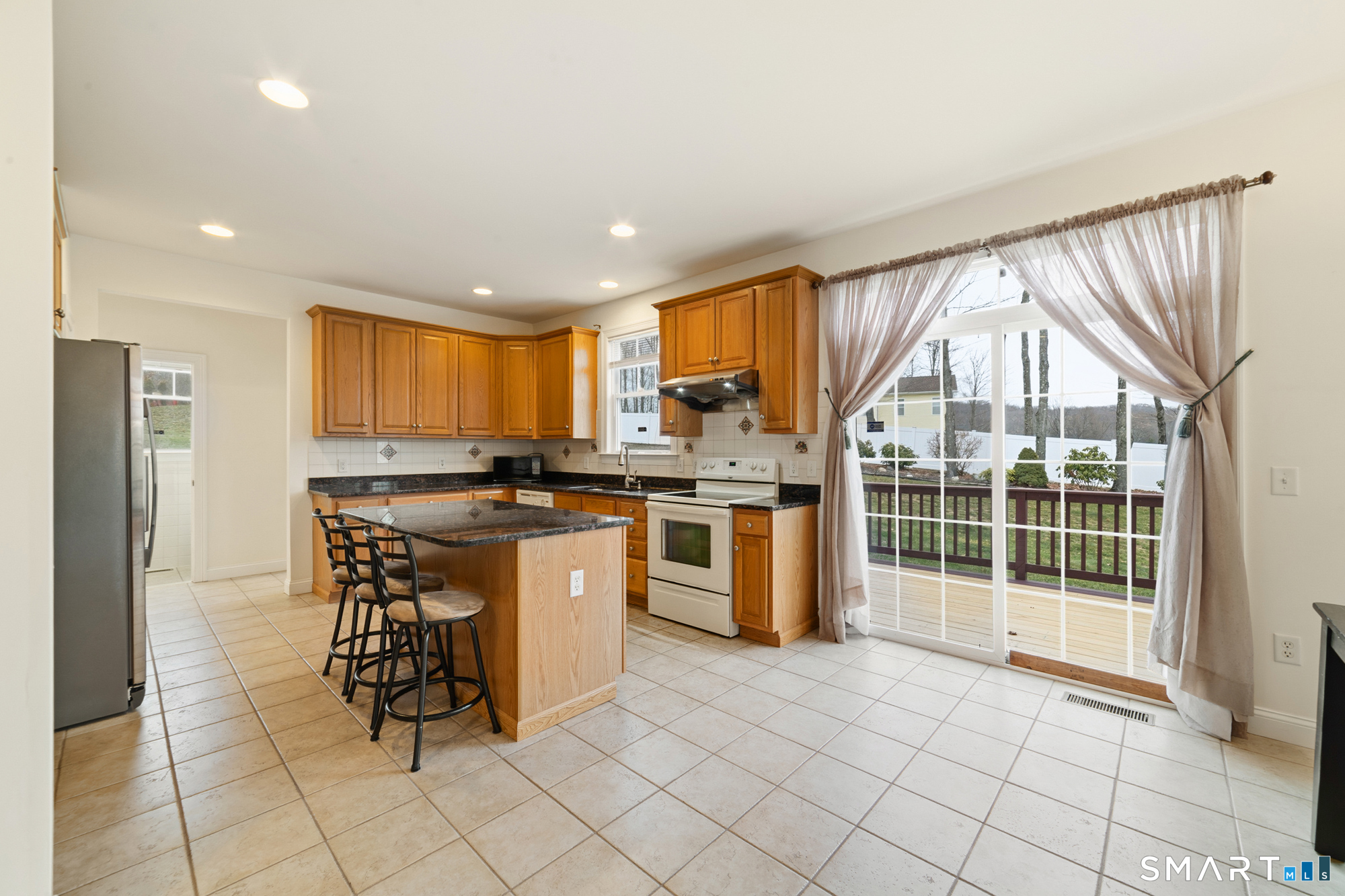 Homes for sale in Seymour, CT | 12 Red Oak Ln, Seymour, CT 06483 | MLS# 24148964