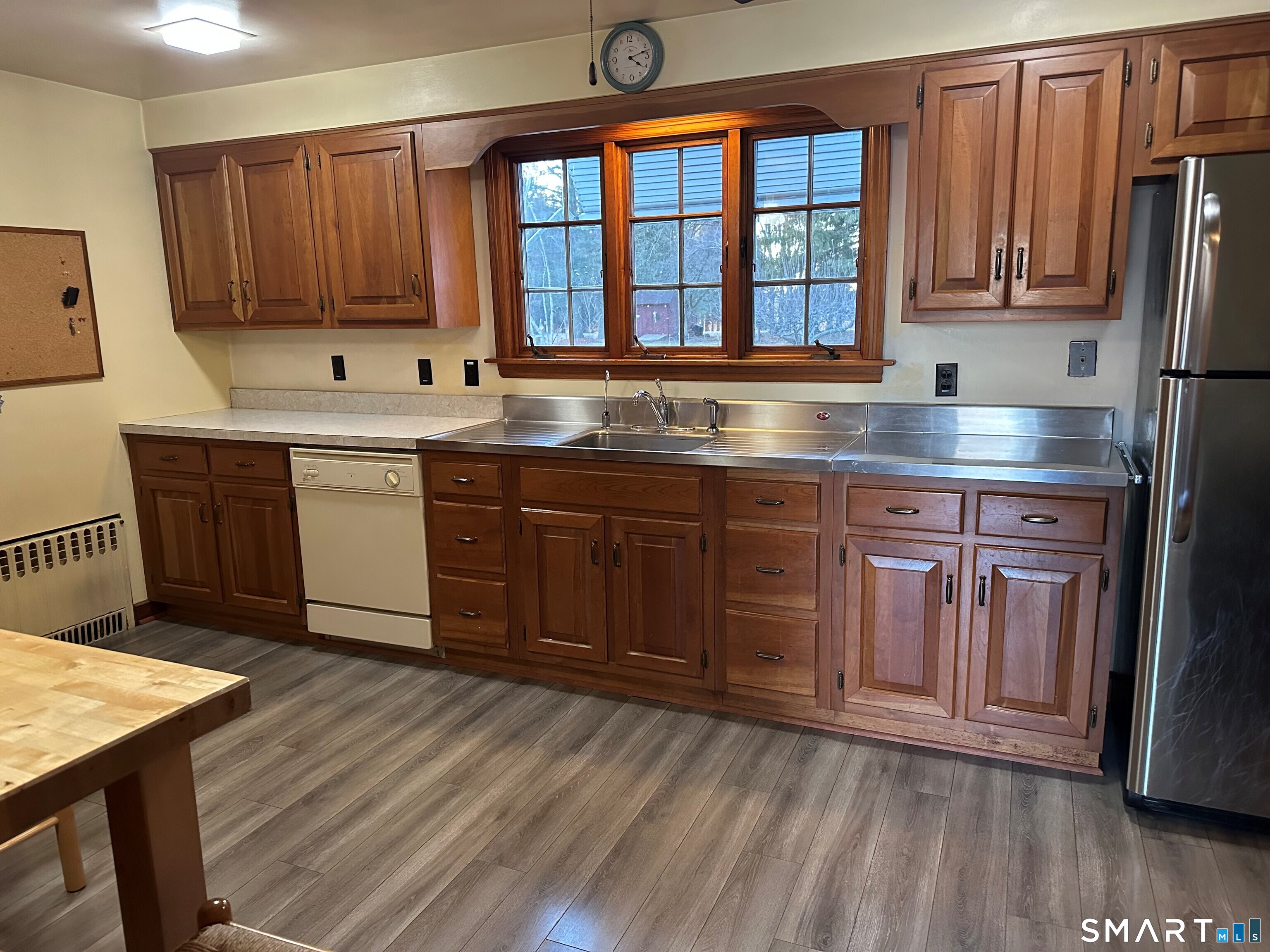 Photo 7 of 989 Farms Road, Wallingford, CT