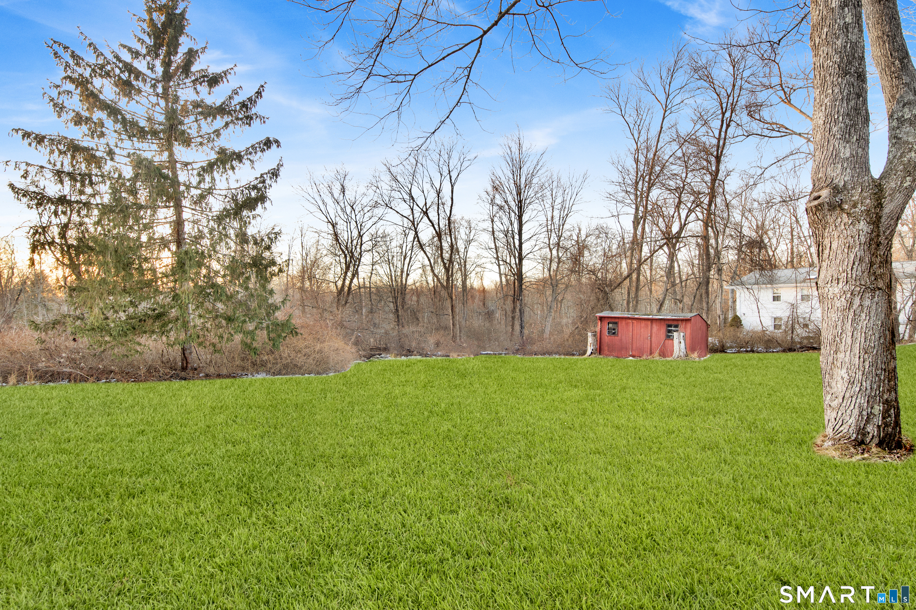 Homes for sale in New Fairfield, CT | 21 Donna Dr, New Fairfield, CT 06812 | MLS# 24149262