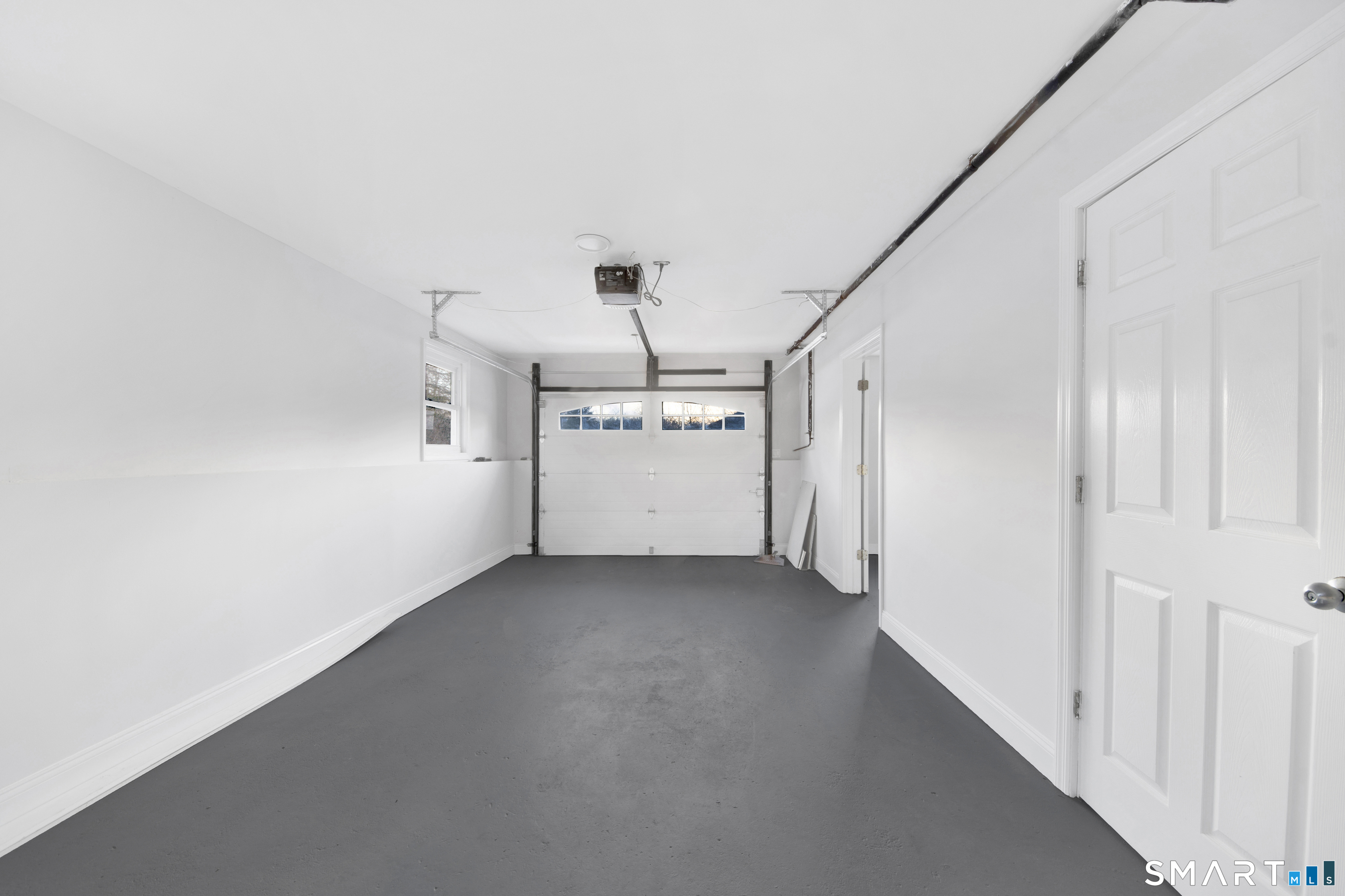 Homes for sale in New Fairfield, CT | 21 Donna Dr, New Fairfield, CT 06812 | MLS# 24149262